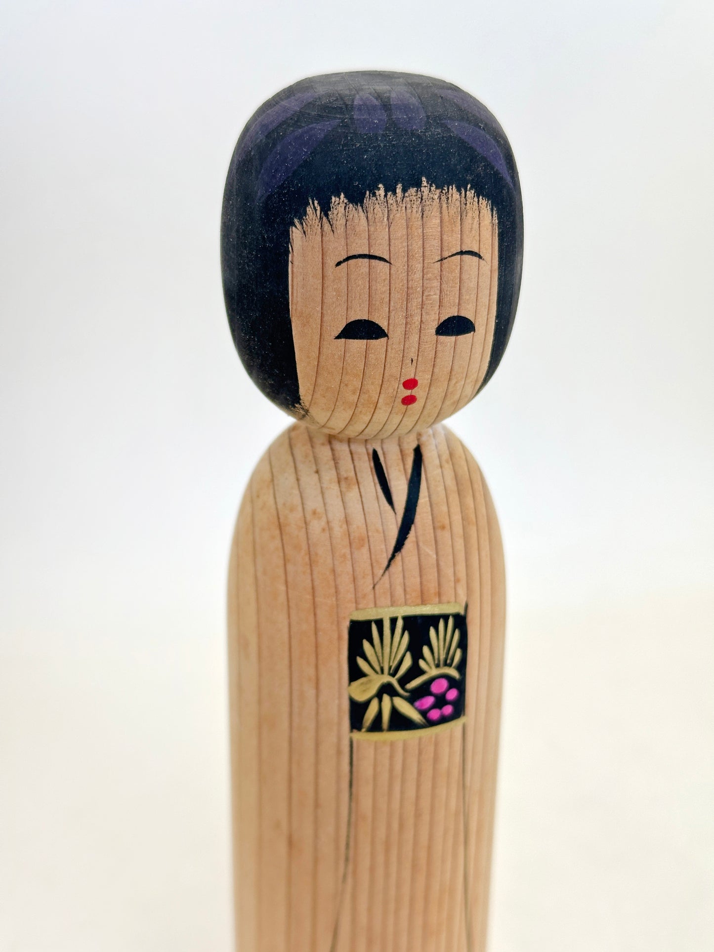 K18152 - Kokeshi Sosaku Shingata de Matagorō 八代目 又五郎