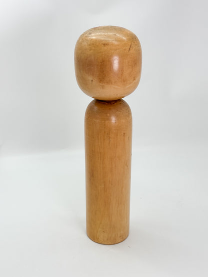 K35026 - Sosaku Kokeshi by Takahashi Hashime 髙橋はしめ