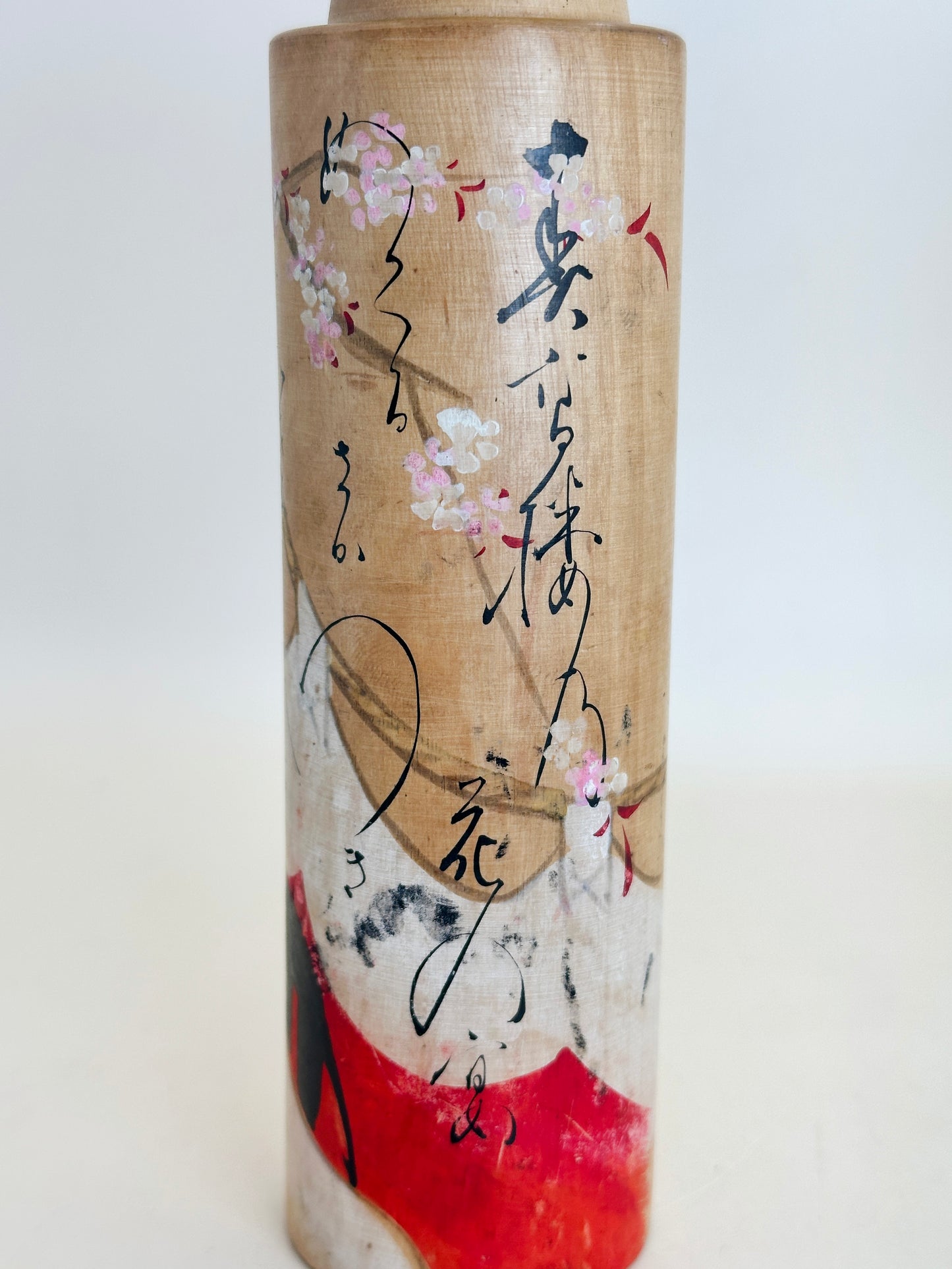 K25111 - Shingata Kokeshi with Sakura Motif by Seizan 靜山