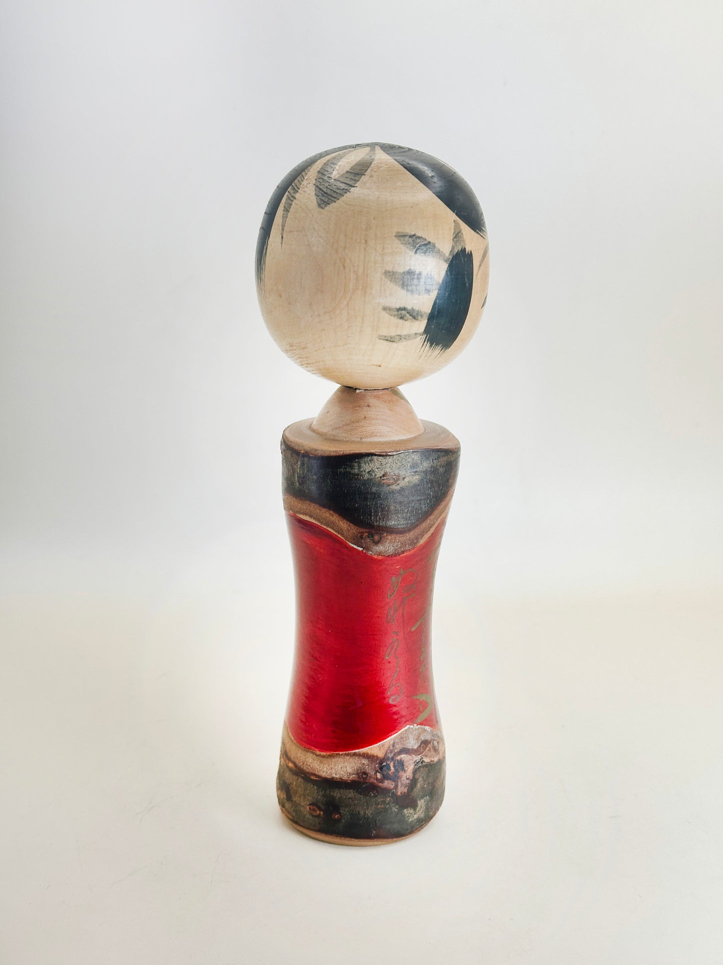 K18136 - Sosaku Shingata by Takahashi Tatsuro 高橋達郎