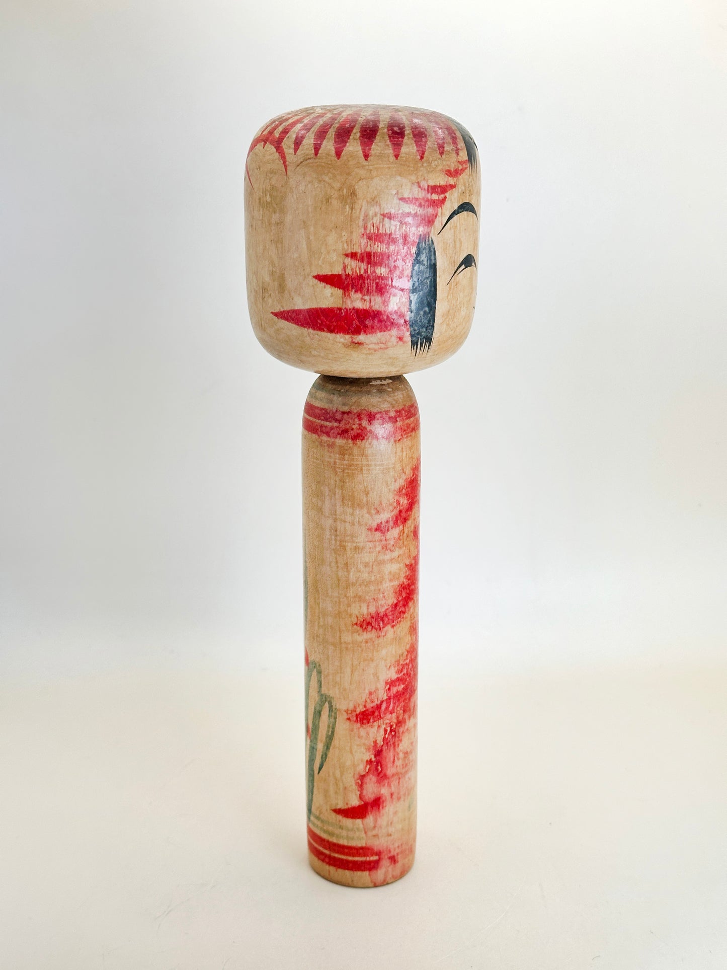 K25110 - Traditional Togatta kokeshi by Fumio Sato 佐藤文男
