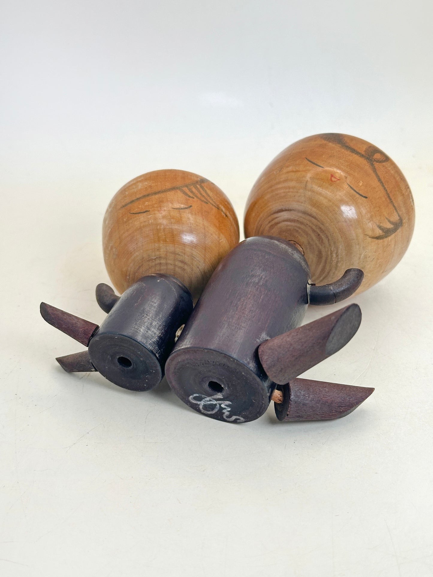 K15156 - Sōsaku Kokeshi par Tanaka Harumasa 田中治正