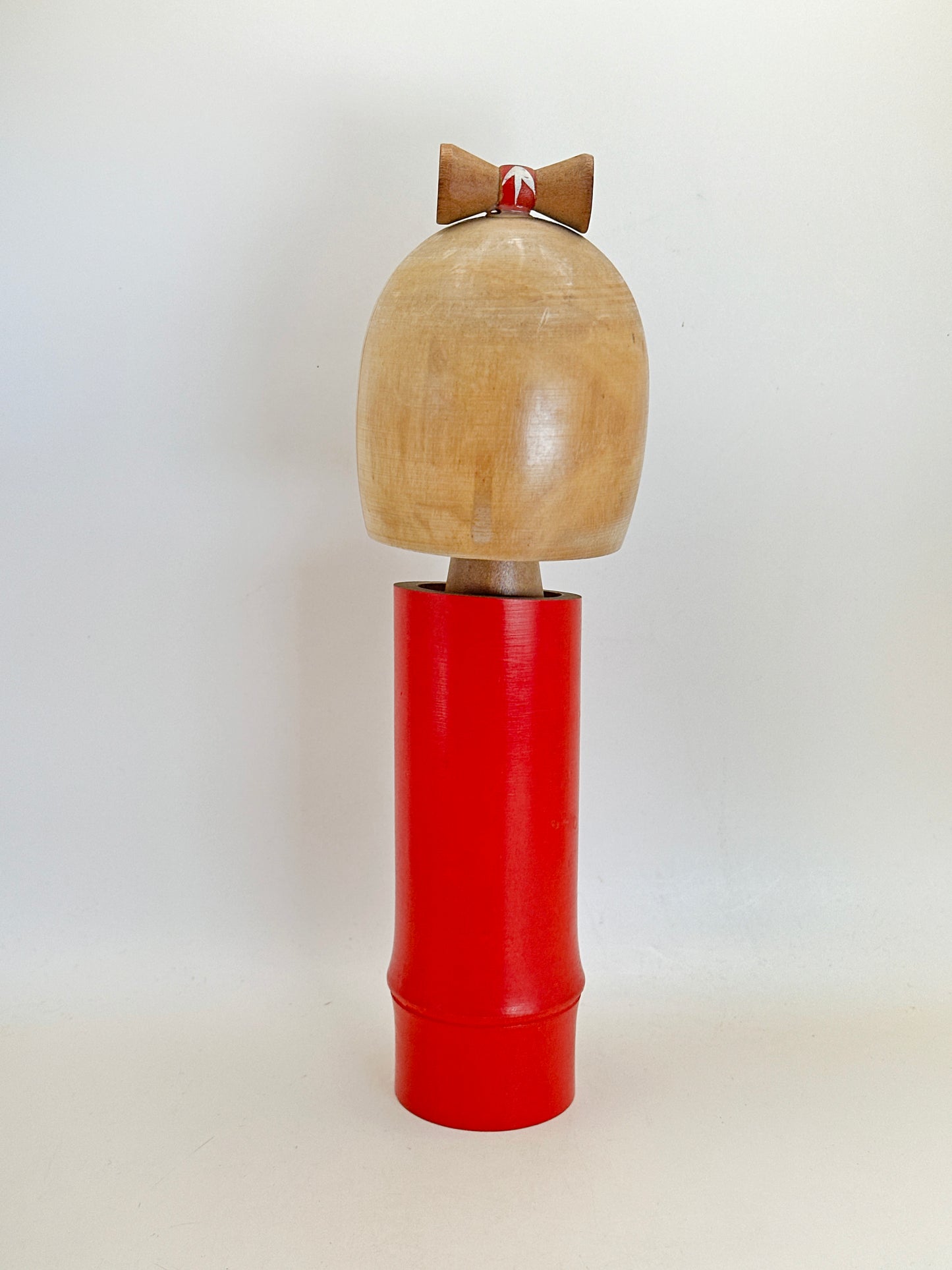 K25113 - Sosaku Kokeshi by Yamagishi Umeyoshi 山岸梅好