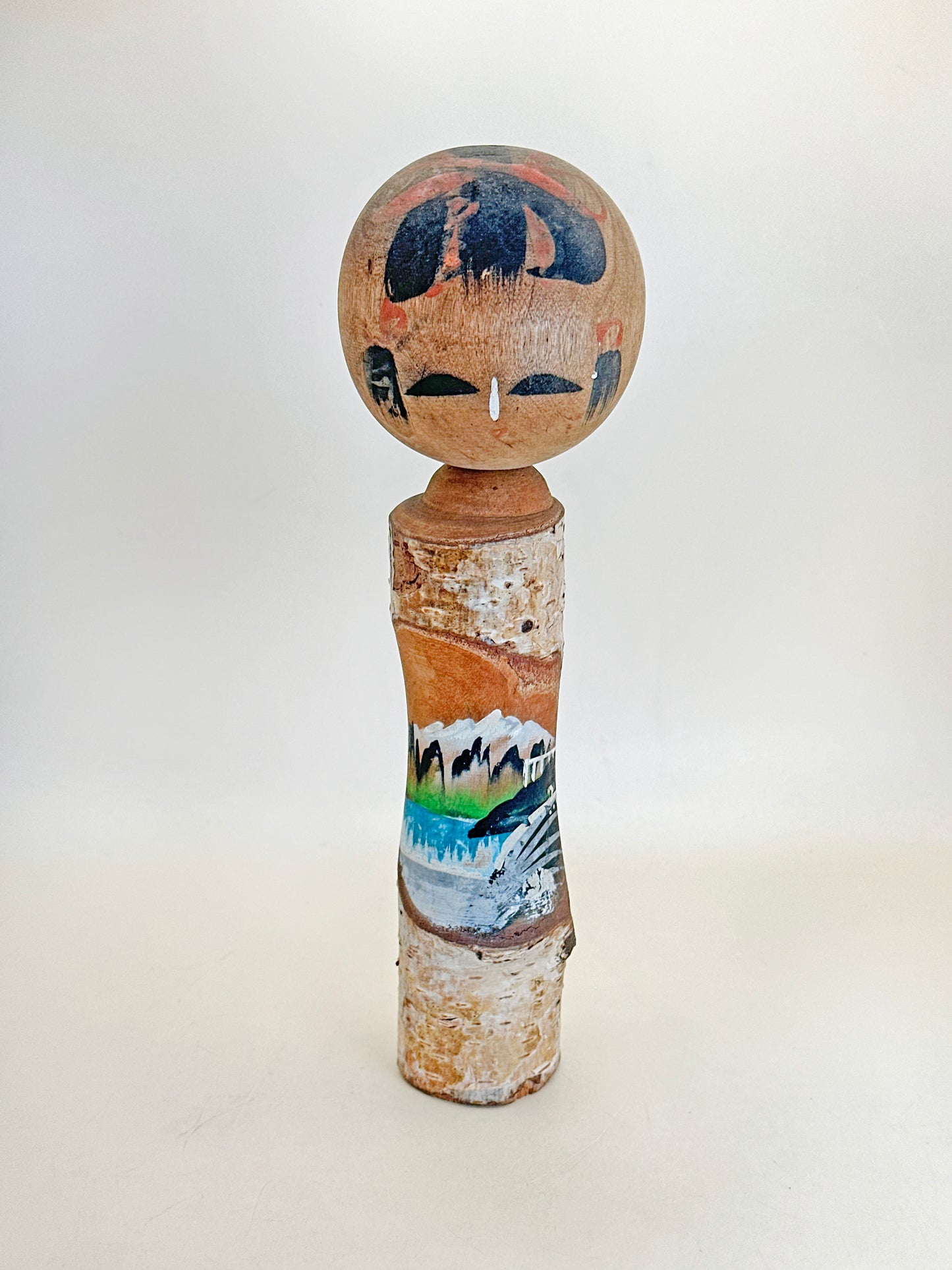 K25114 - Omiyage kokeshi of Shirakaba Lake 白樺湖