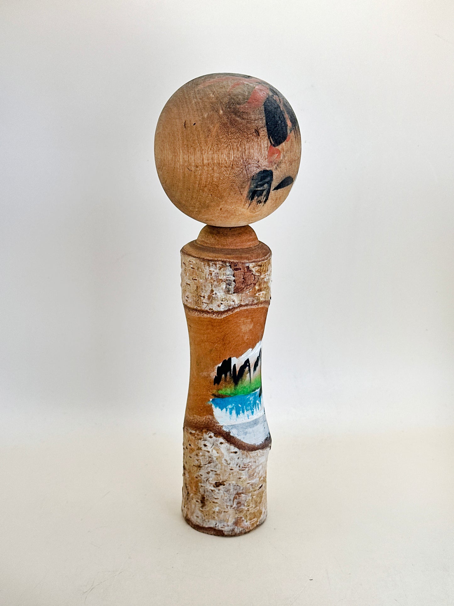 K25114 - Omiyage kokeshi of Shirakaba Lake 白樺湖