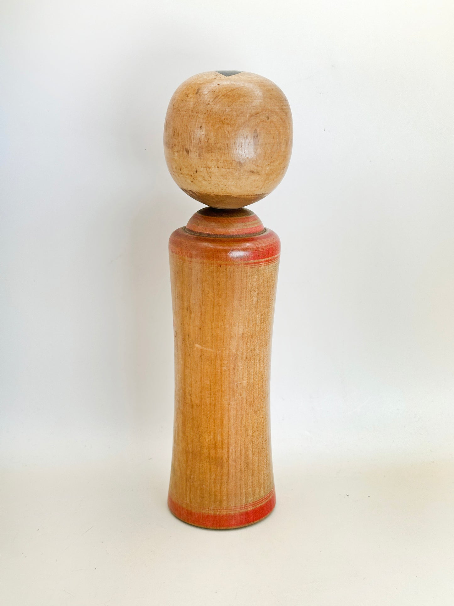 K25116 - Naruko Kokeshi by Takahashi Sakari 高橋盛