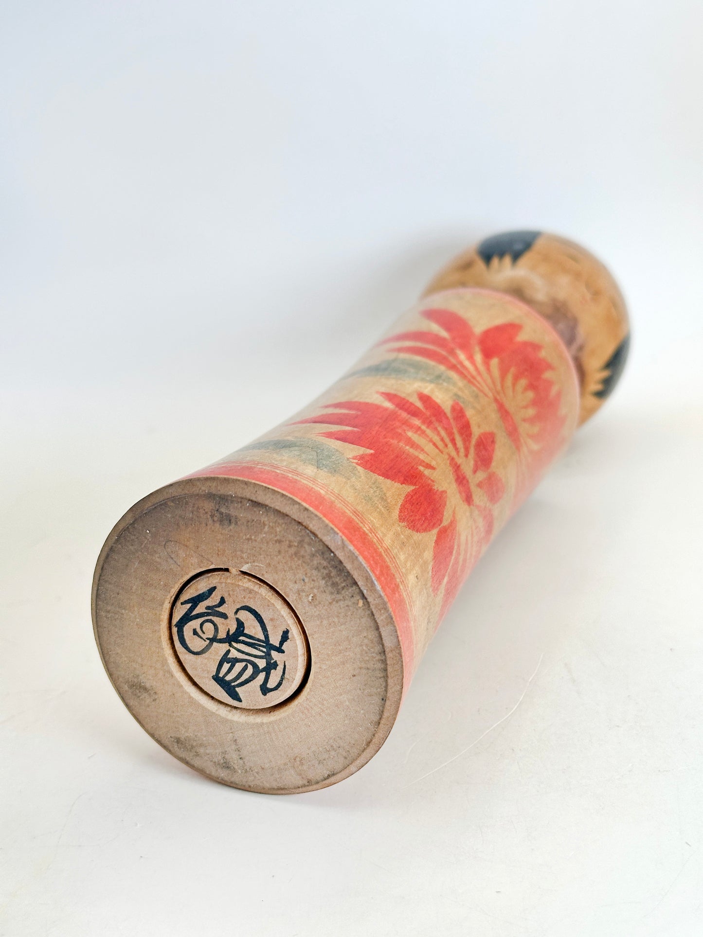 K25116 - Naruko Kokeshi by Takahashi Sakari 高橋盛