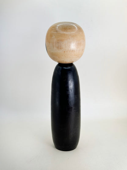 K25117 - Kokeshi Sosaku par Sato Kouson 佐藤香村