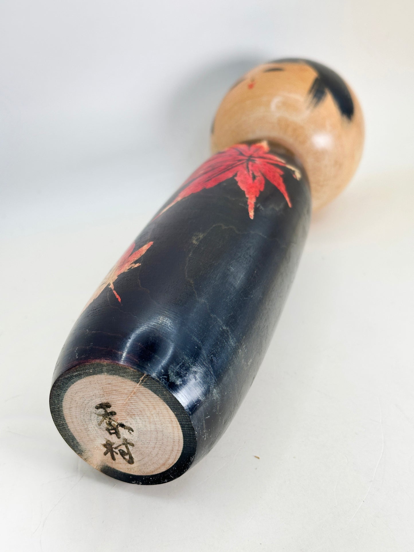 K25117 - Kokeshi Sosaku par Sato Kouson 佐藤香村