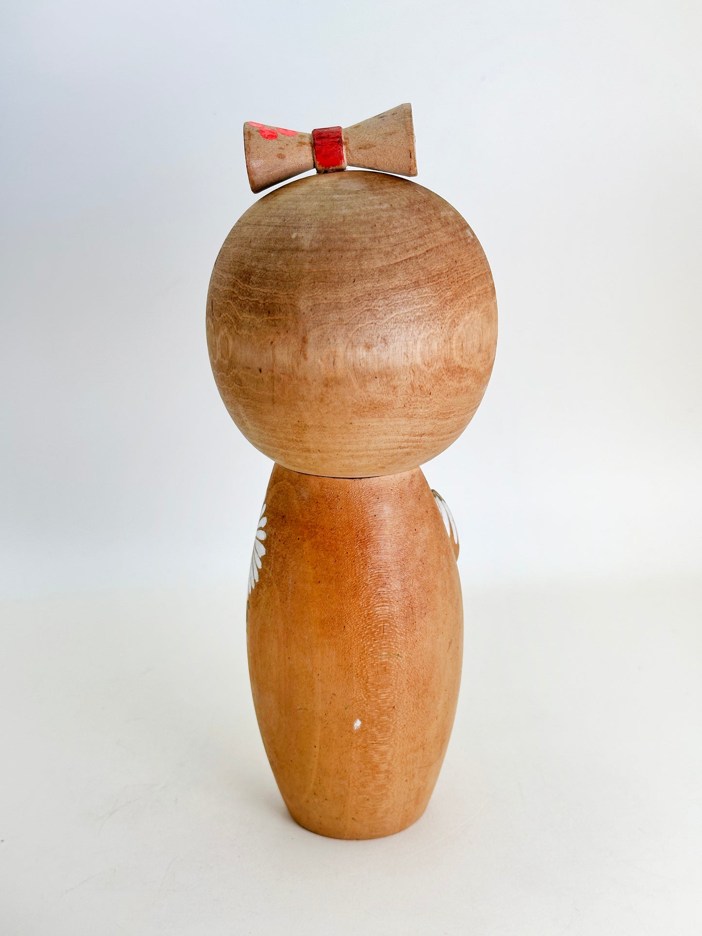 K20124 - Sosaku Kokeshi par Aoki Ryoka 青木蓼華
