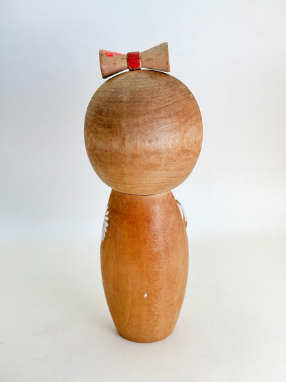 K20124 - Sosaku Kokeshi par Aoki Ryoka 青木蓼華