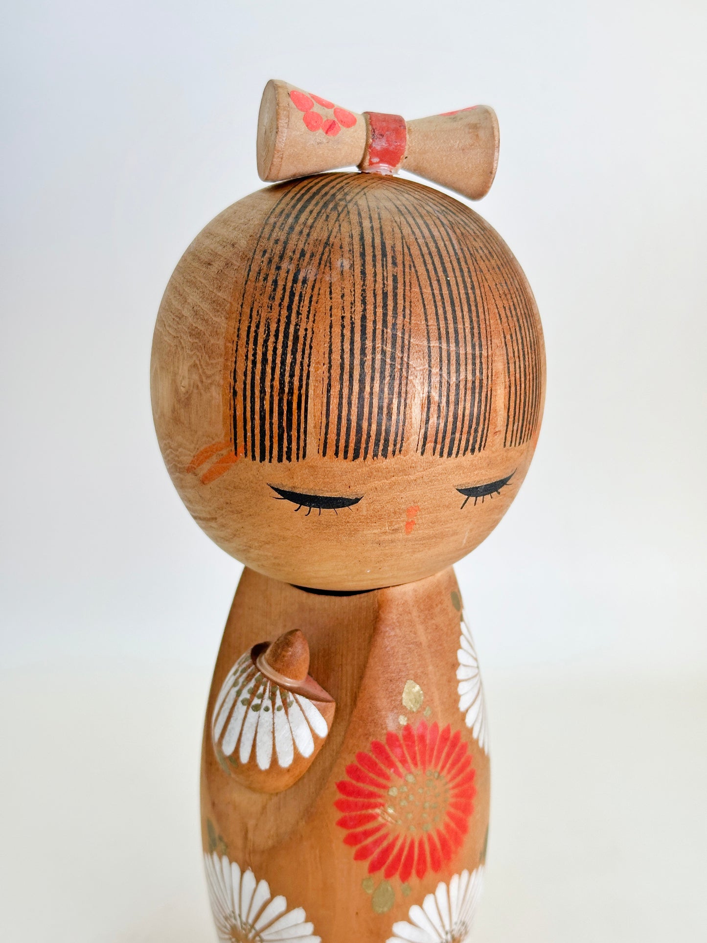 K20124 - Sosaku Kokeshi par Aoki Ryoka 青木蓼華