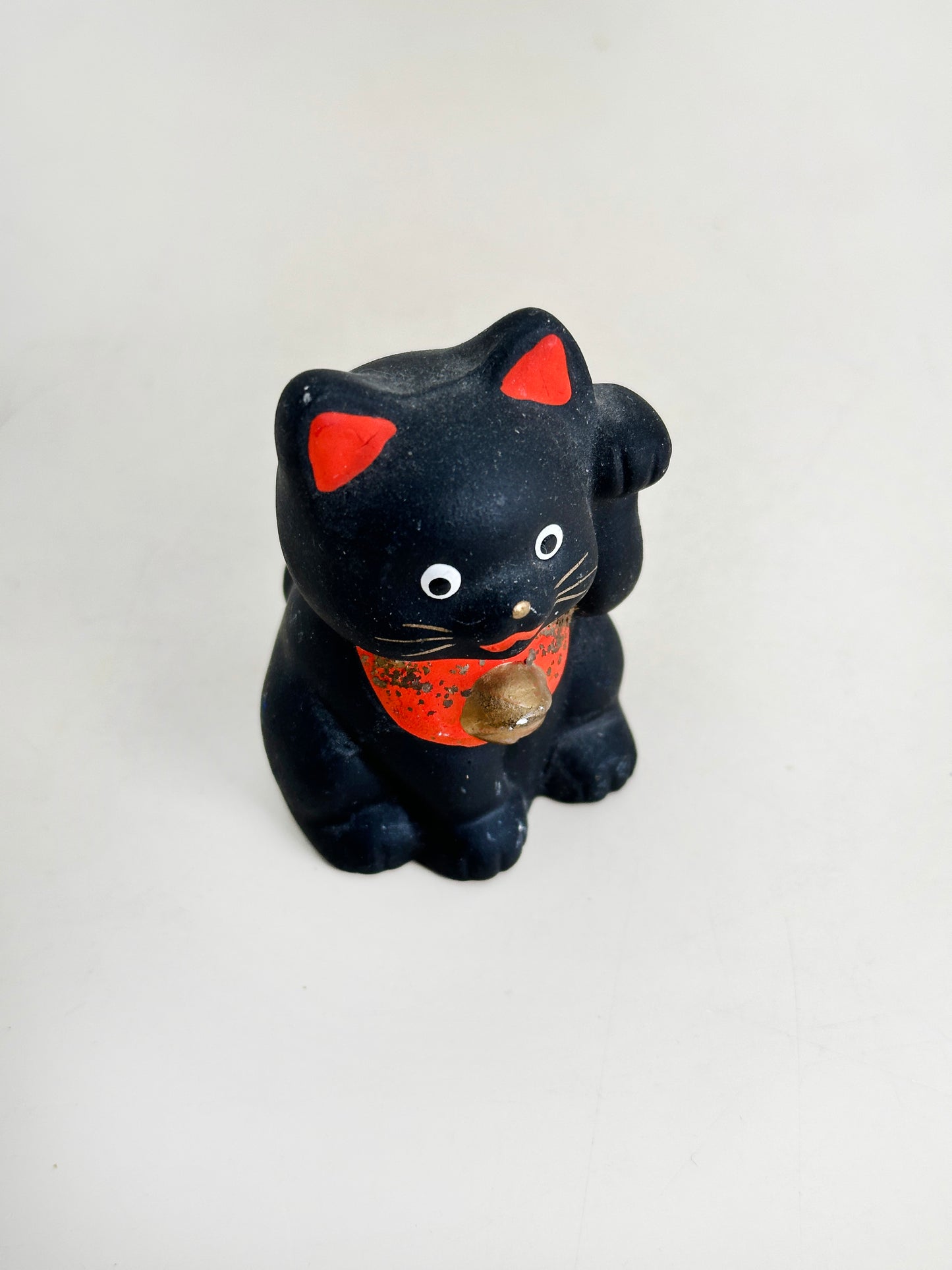 FT326 - Black Lucky Cat Maneki-neko by Shōhō 昭峰