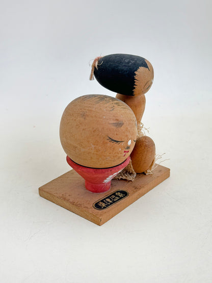 K10225 - Kokeshi Souvenir de Kusatsu Onsen 草津温泉