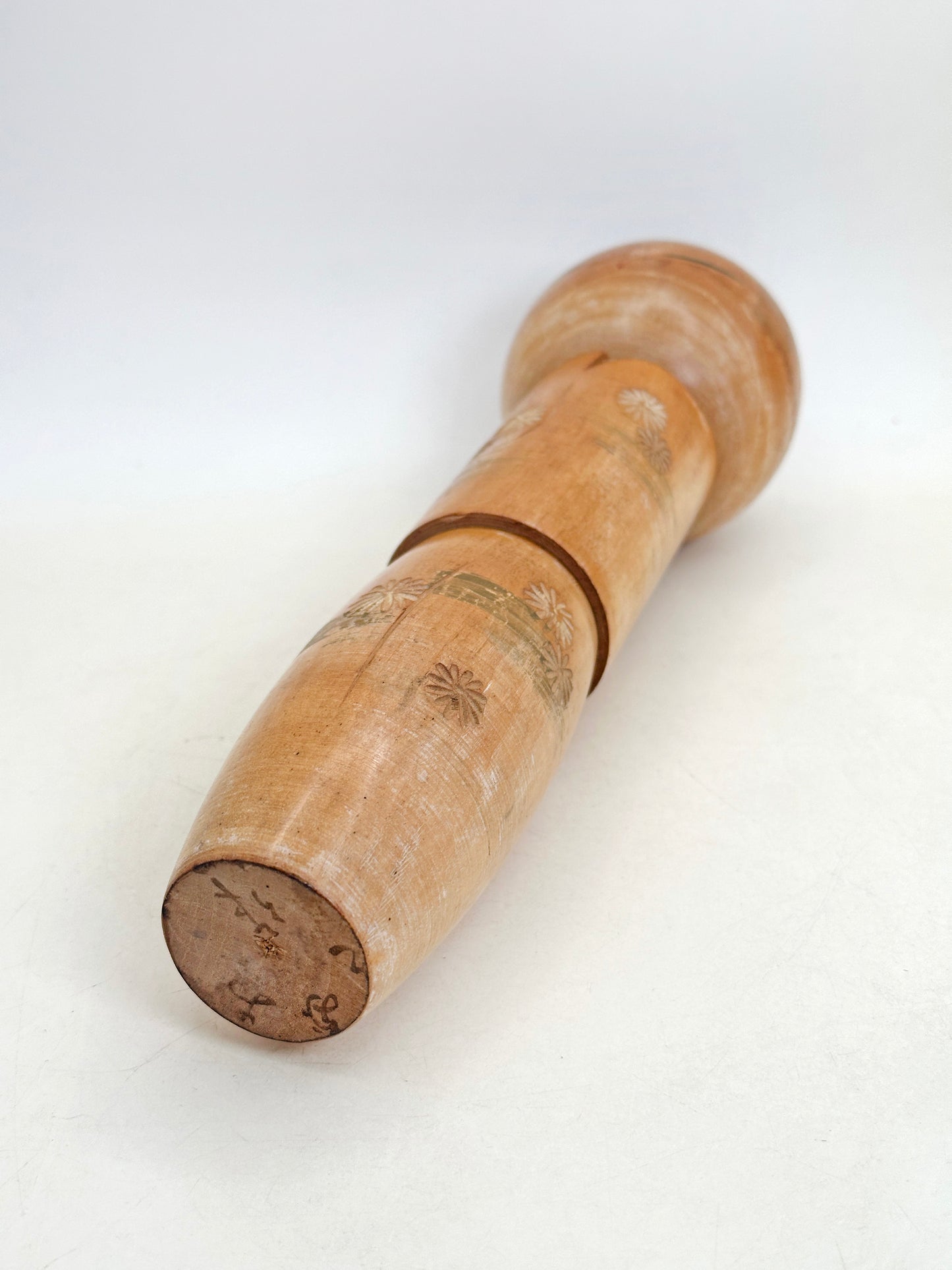 K25176 - Sōsaku Kokeshi par Kishi Sadao 岸貞男