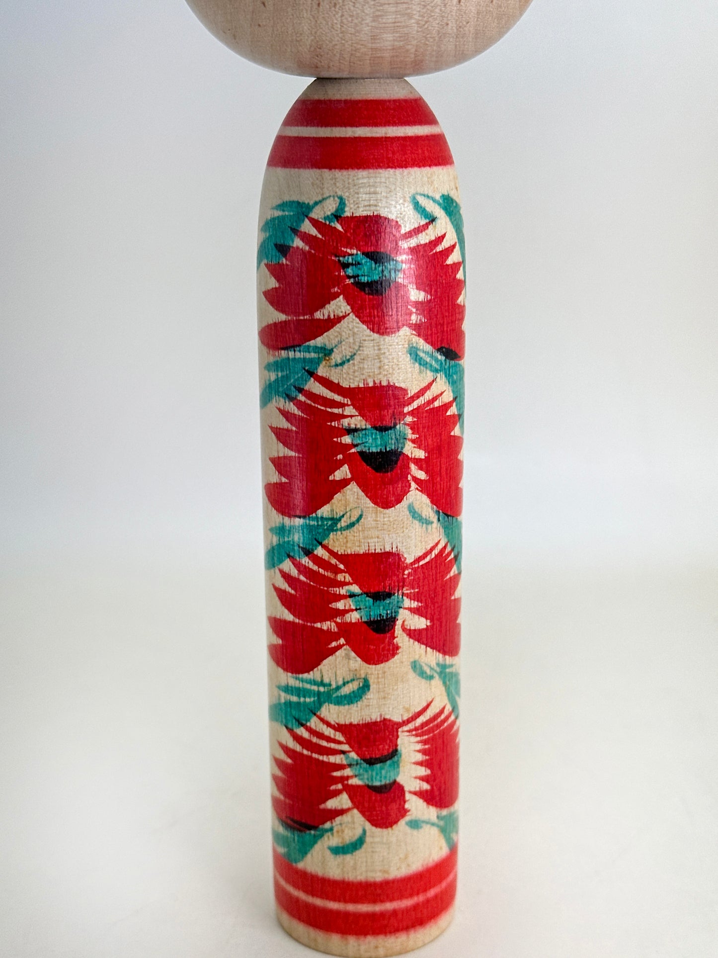 K25119 - Togatta Kokeshi by Tetsuro Sato 佐藤哲郎