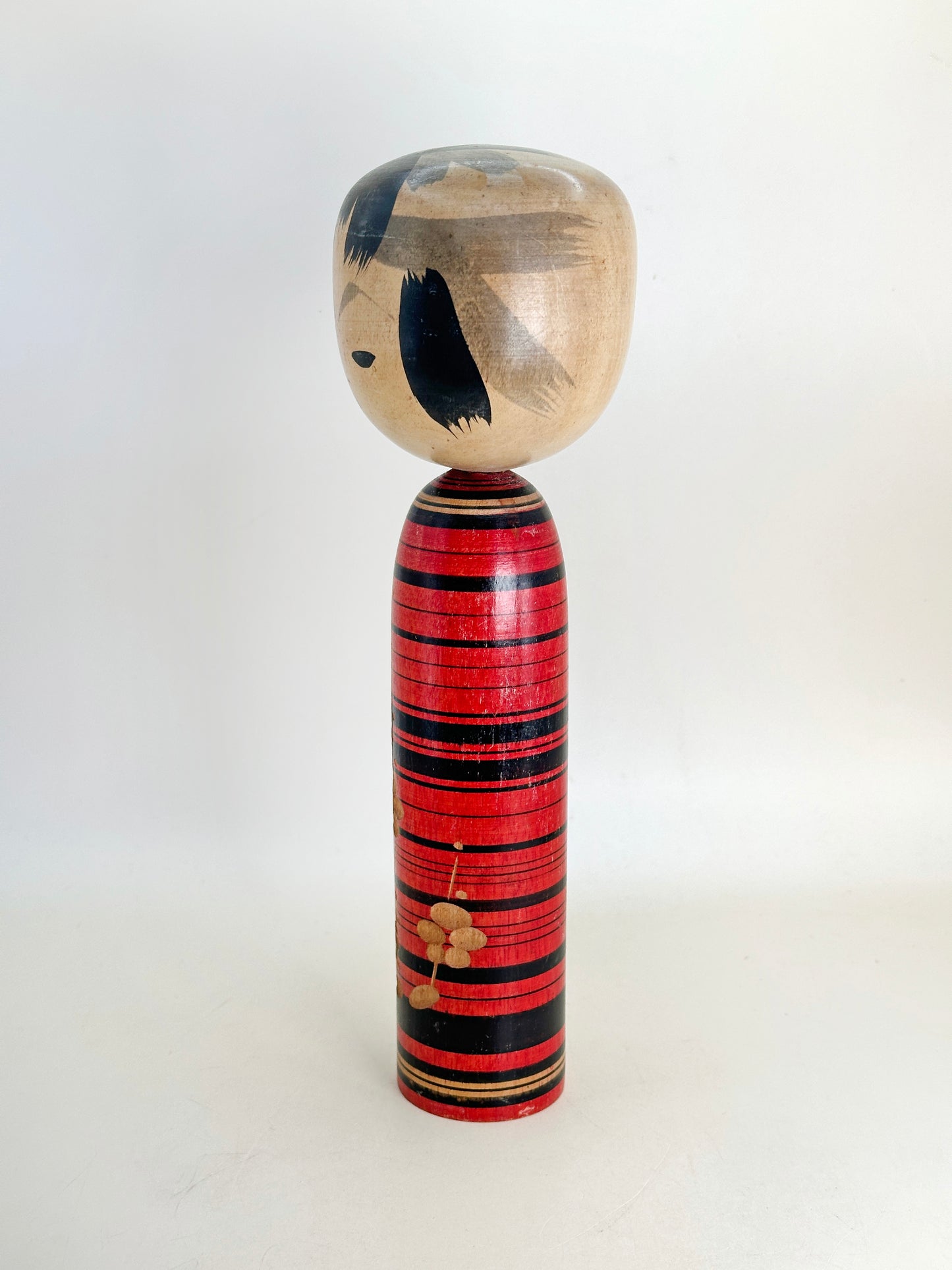 K25120 - Sosaku Shingata Kokeshi by Taikichi 太吉