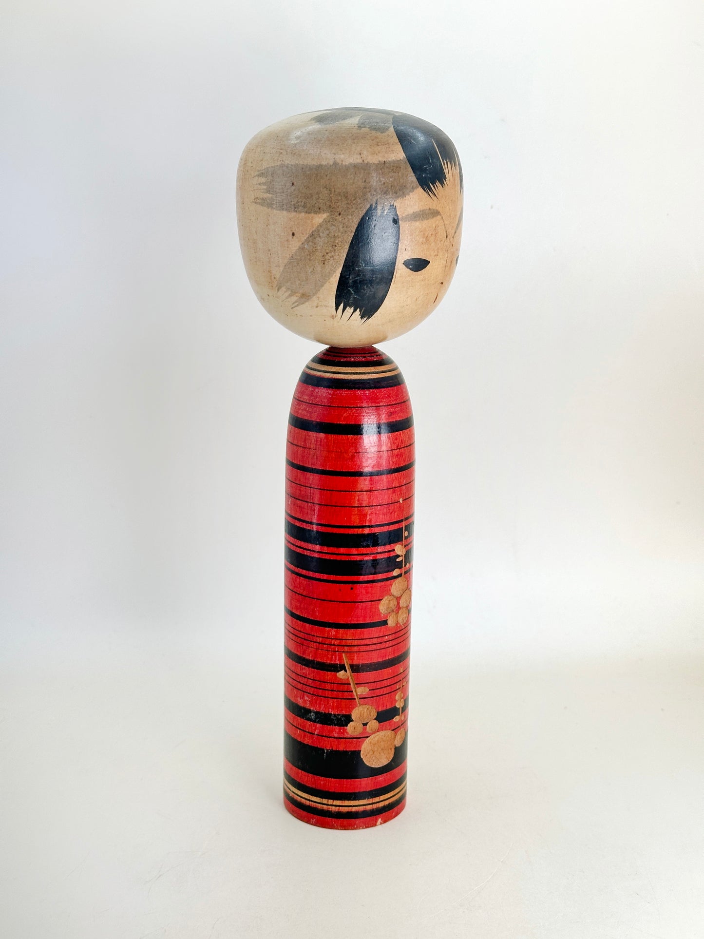 K25120 - Sosaku Shingata Kokeshi by Taikichi 太吉