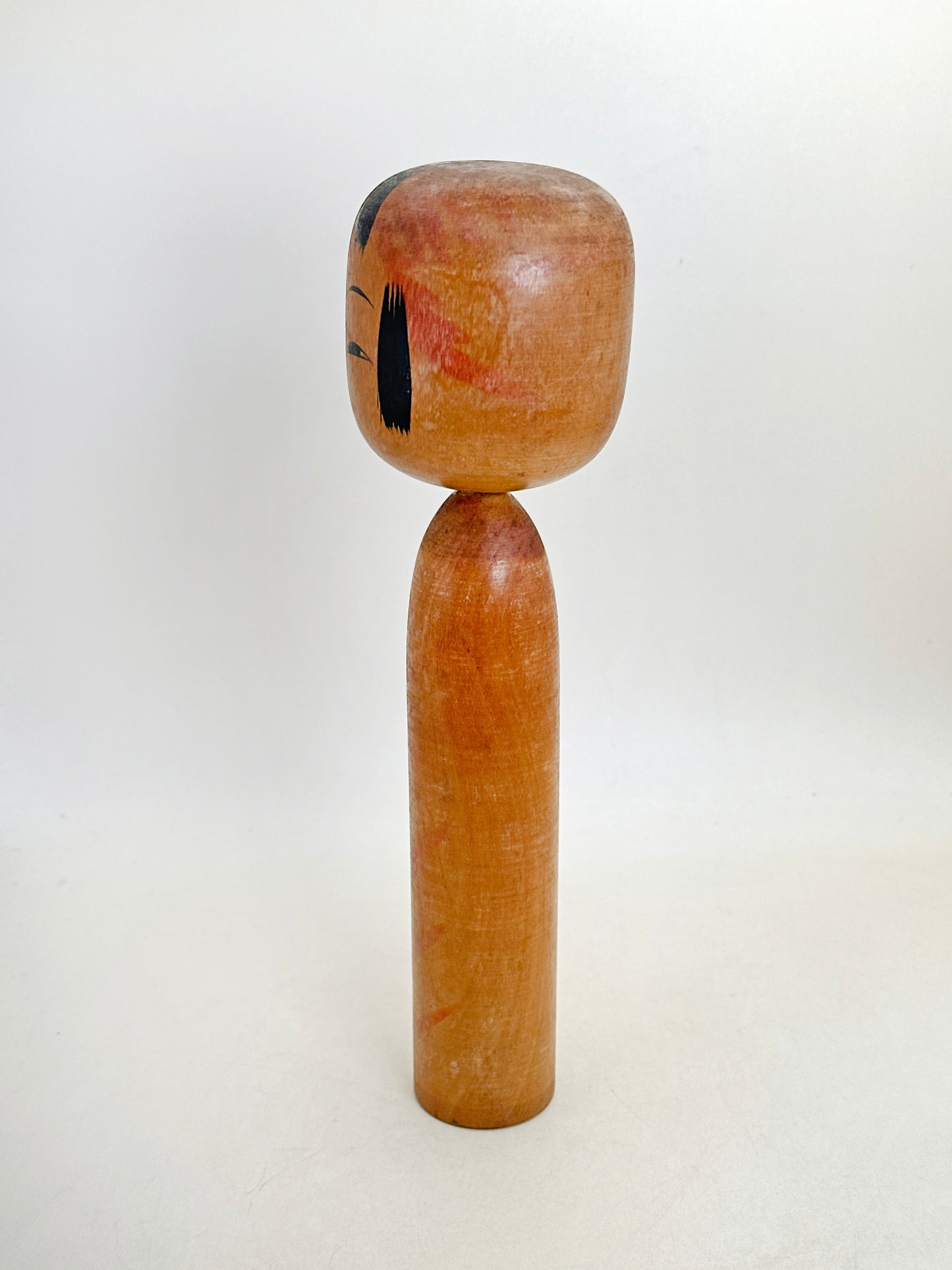 K25179 - Kokeshi Togatta par Yoshiaki Sato 佐藤好秋