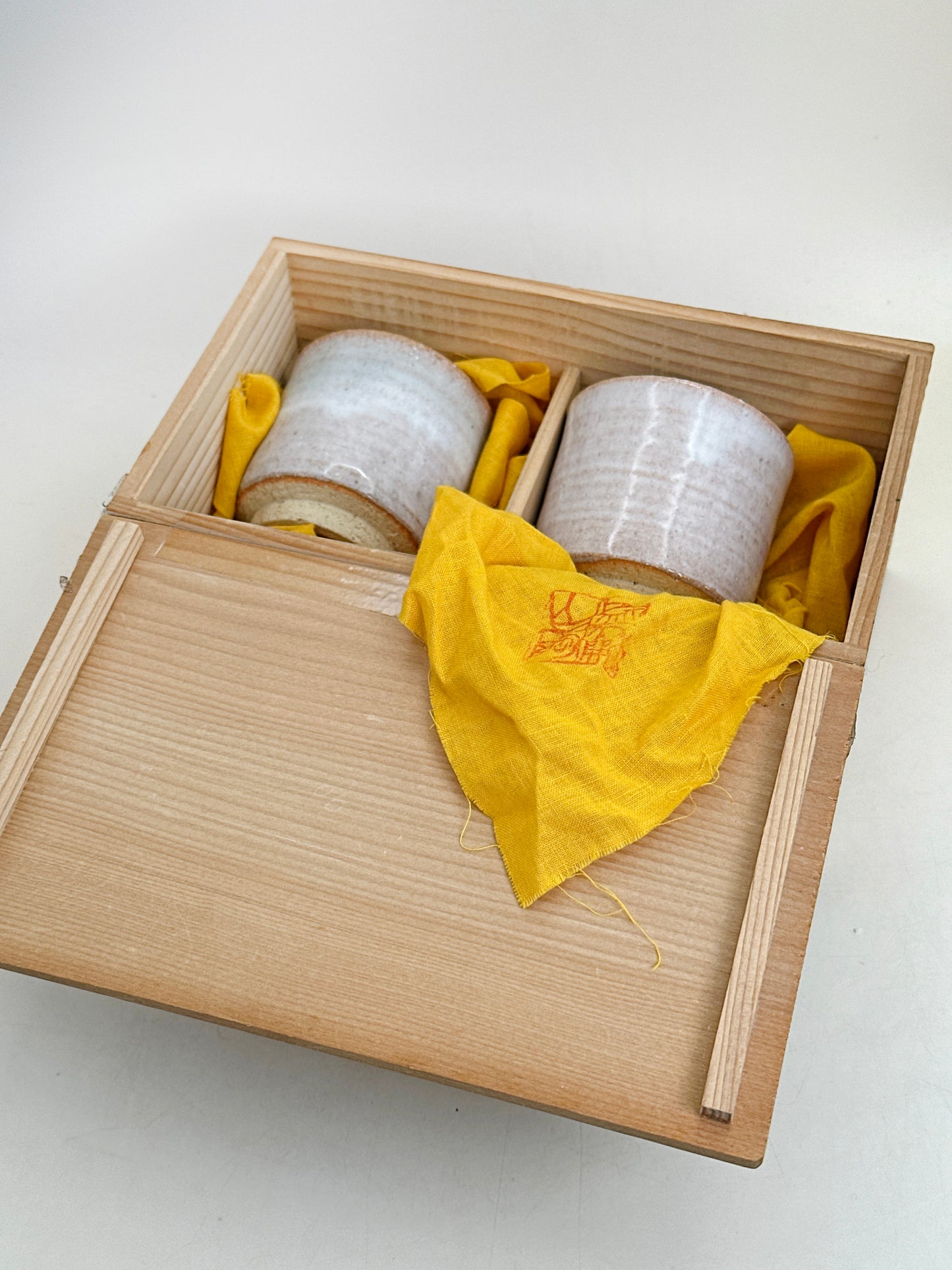 TB293 - Tasses à thé Yunomi Hagi-yaki par Tsubaki Shūen 椿秀窯