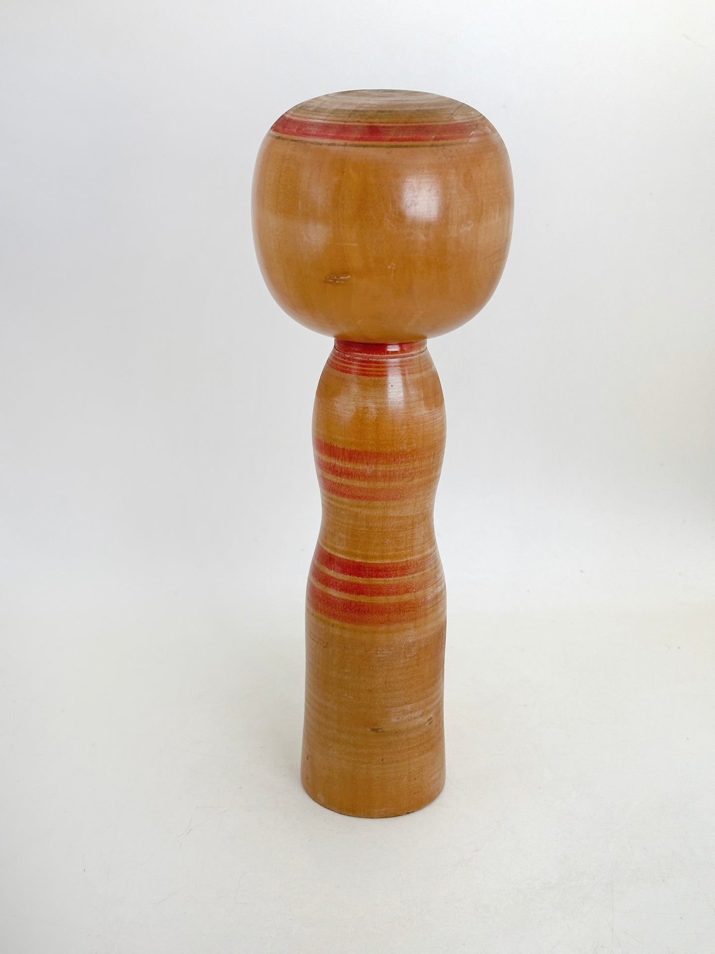 K25180 - Kokeshi Yajirō par Hisashiro Niiyama 新山久城