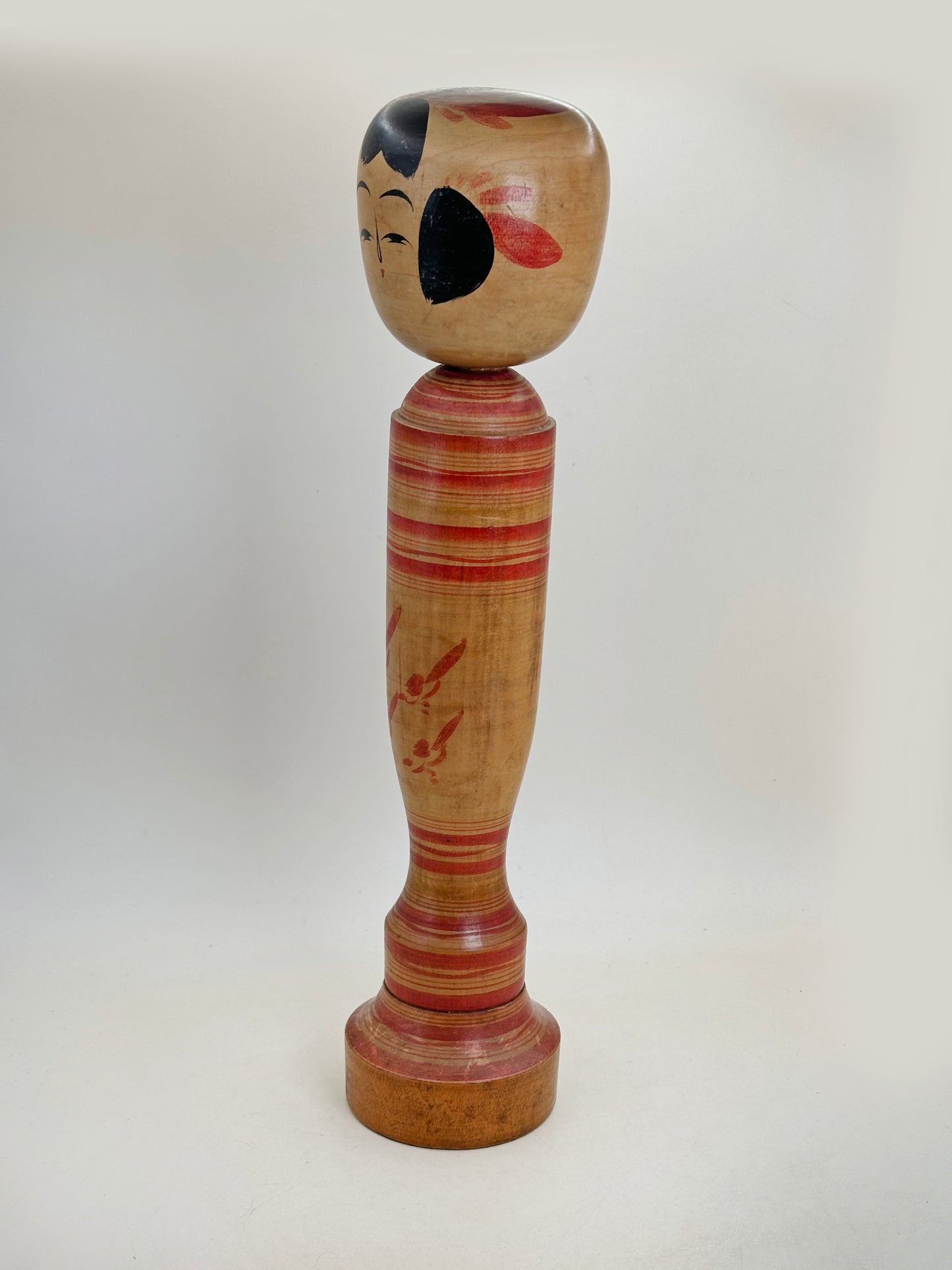 K30049 - Kokeshi traditionnelle Sakunami Kenjiro Hiraga 平賀謙次郎