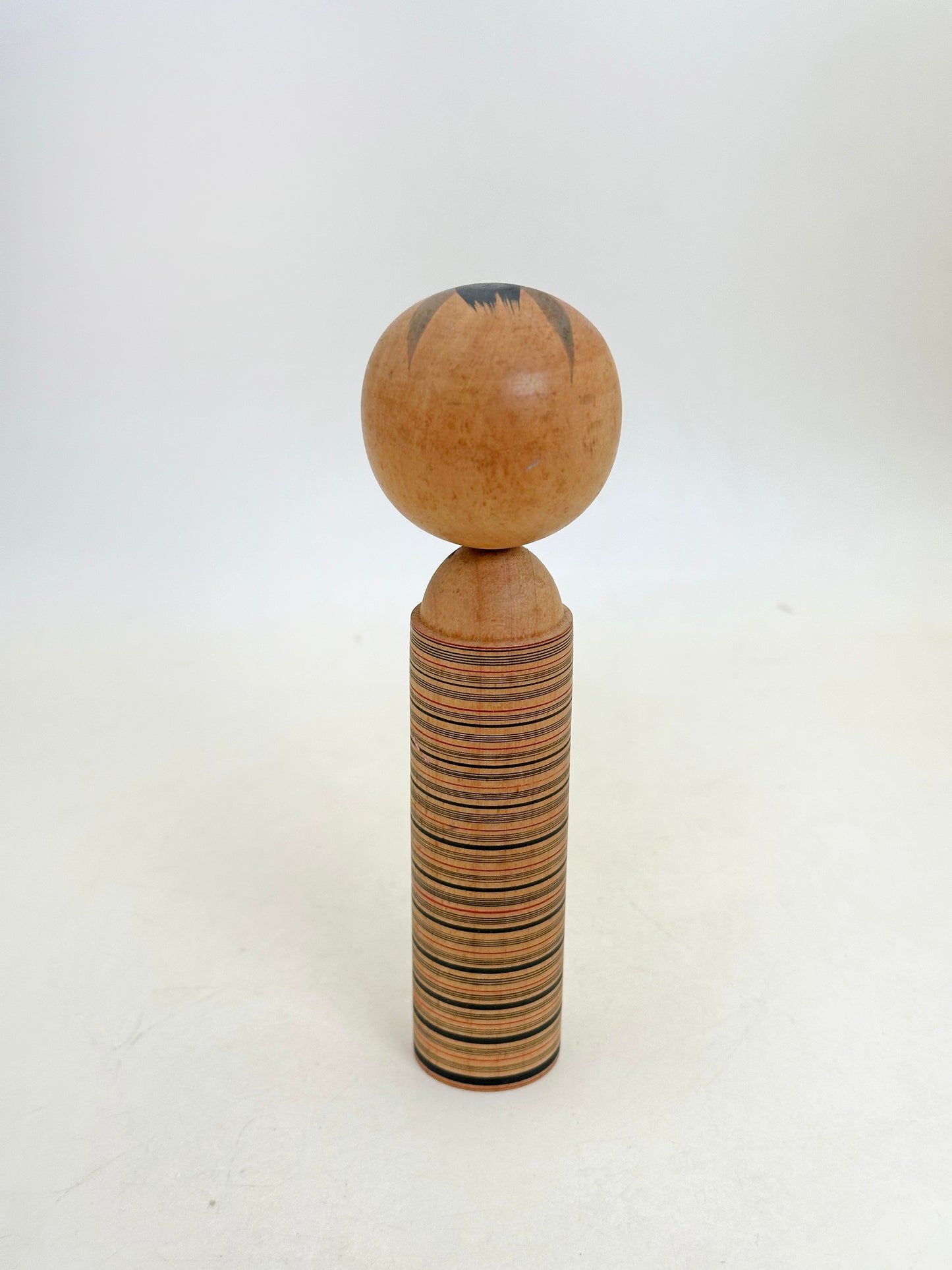 K15160 - Sosaku Kokeshi par Katase Kahei 片瀬快平