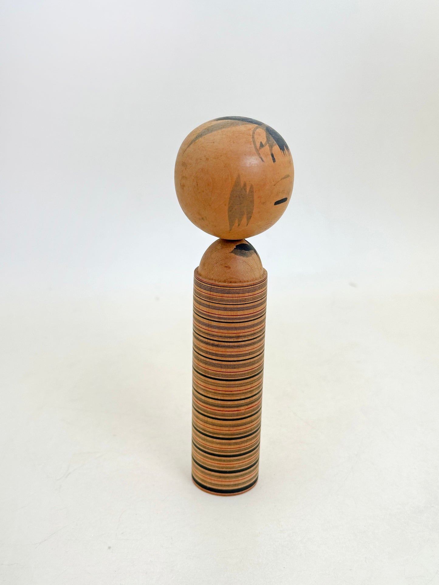 K15160 - Sosaku Kokeshi par Katase Kahei 片瀬快平