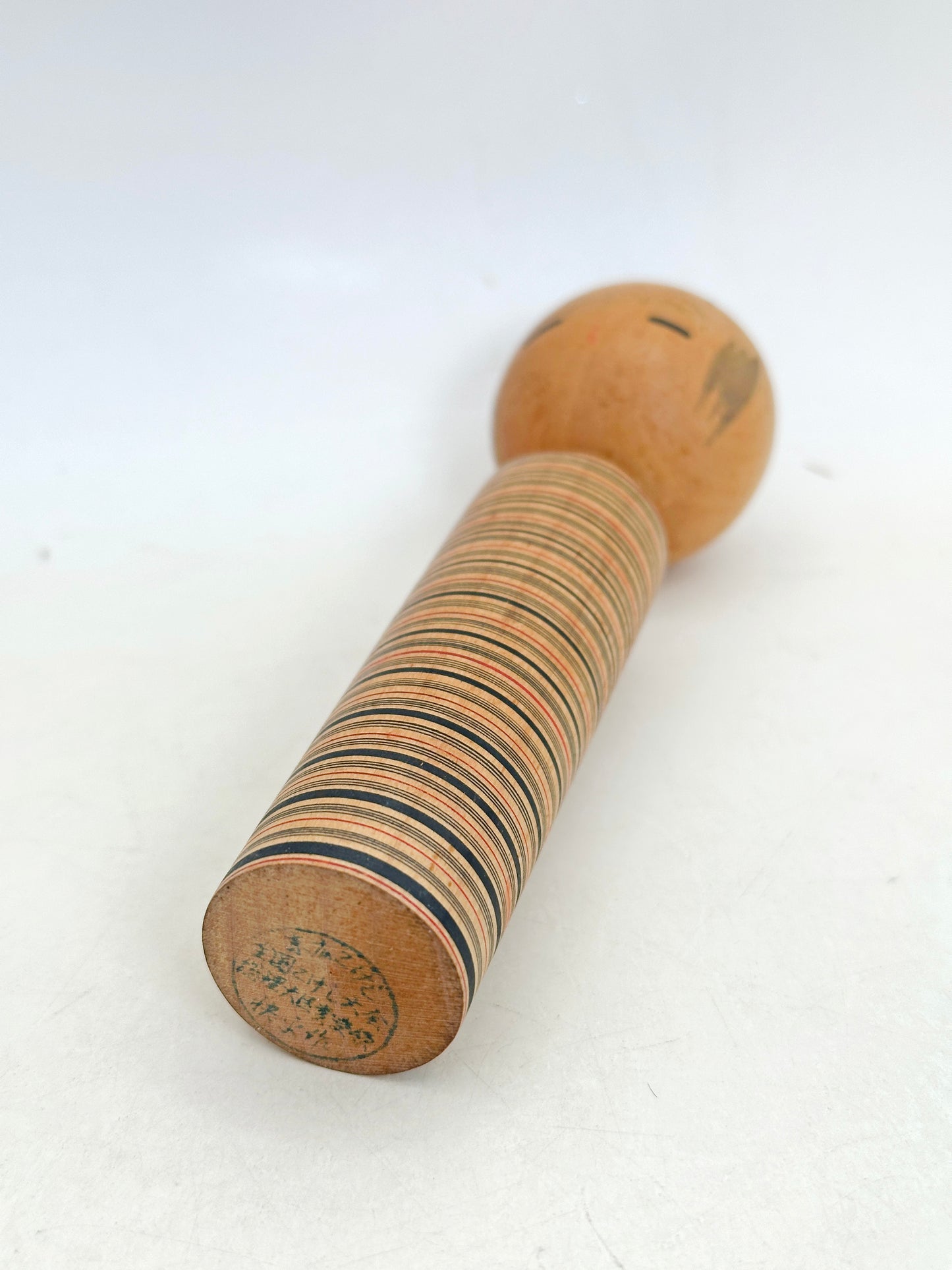 K15160 - Sosaku Kokeshi par Katase Kahei 片瀬快平