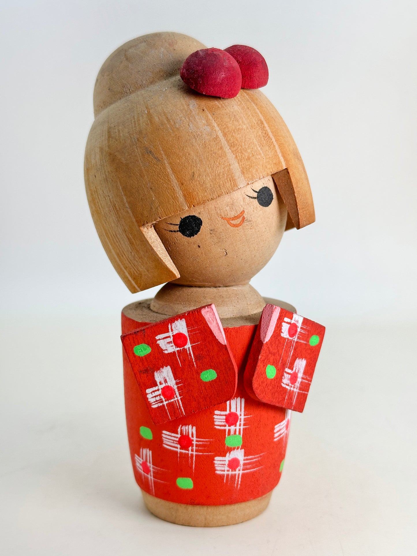 K15119 - Sosaku Kokeshi of Red Kosode 小袖
