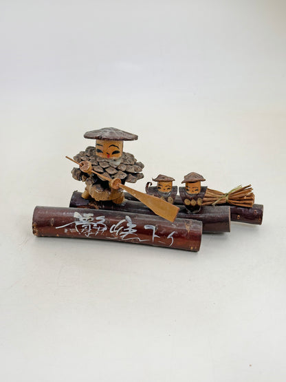 K15159 - Kokeshi Omiyage de la rivière Hozugawa 保津川