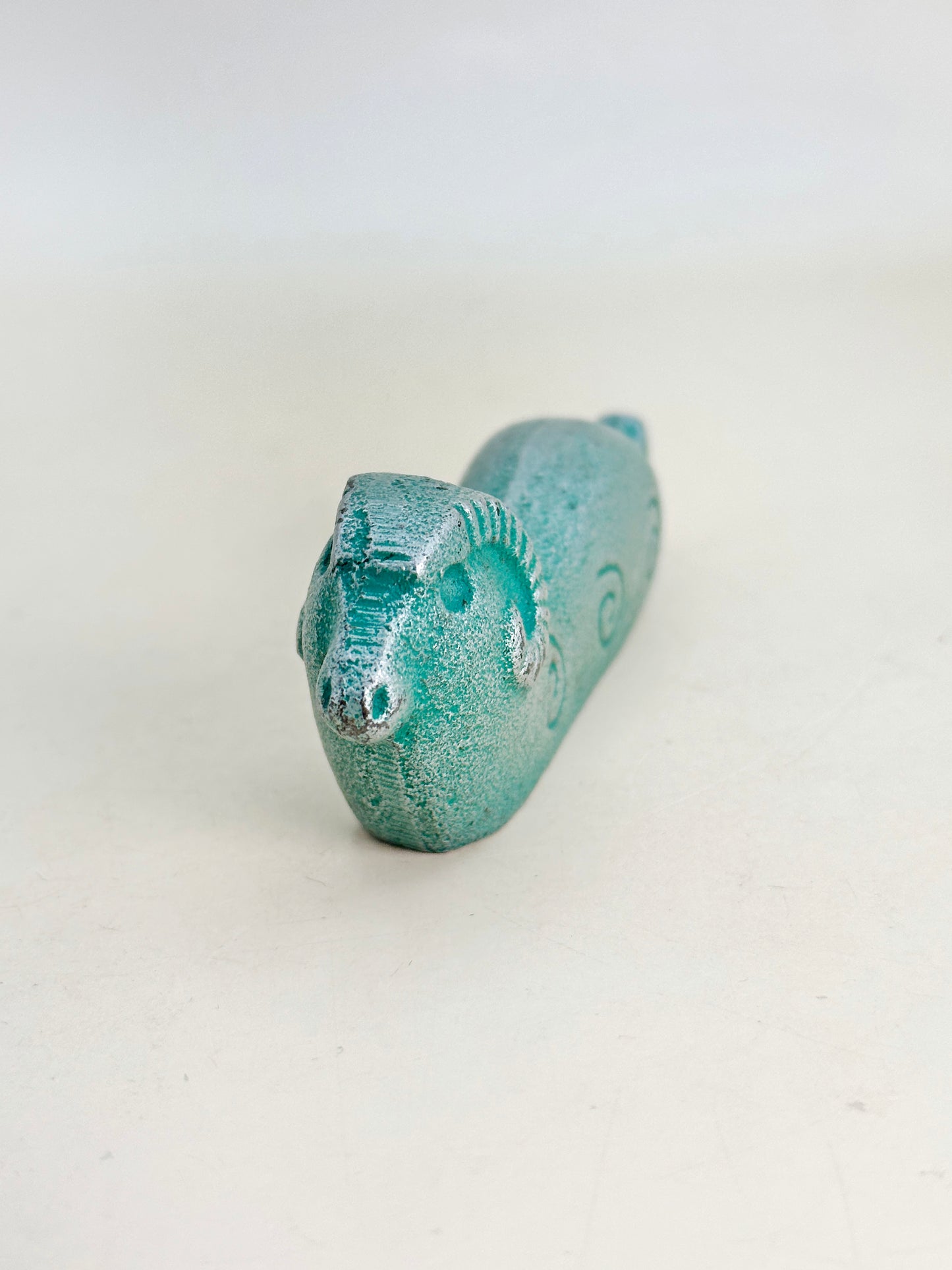 FT329 - Cast-iron sheep paperweight by Udaya 宇田屋