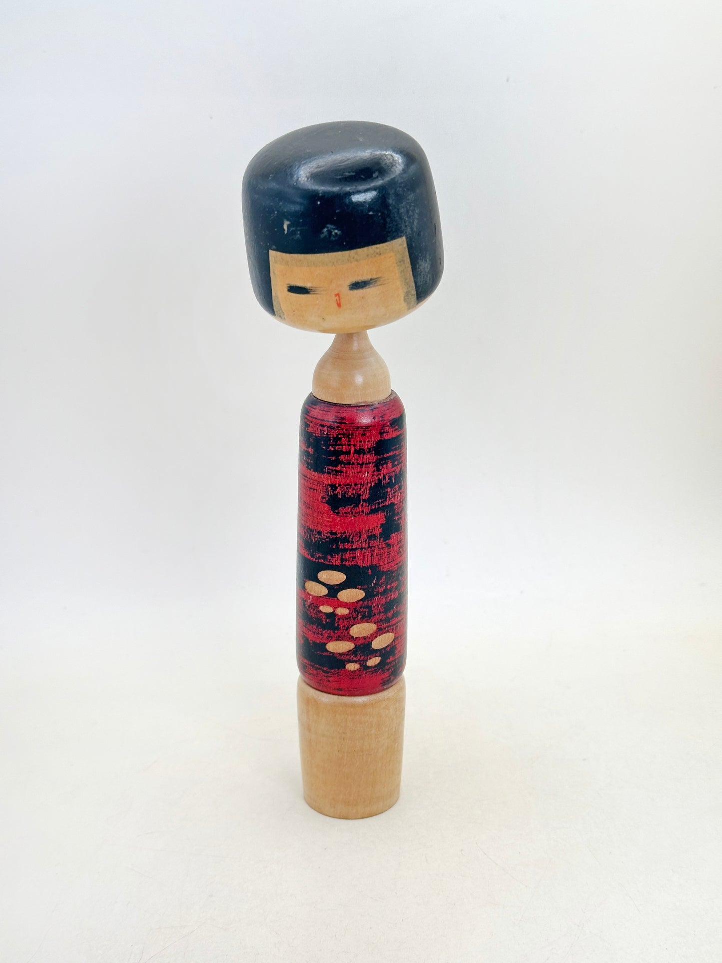 K20156 - Kokeshi Sosaku par Aida Seiho (相田晴峰)