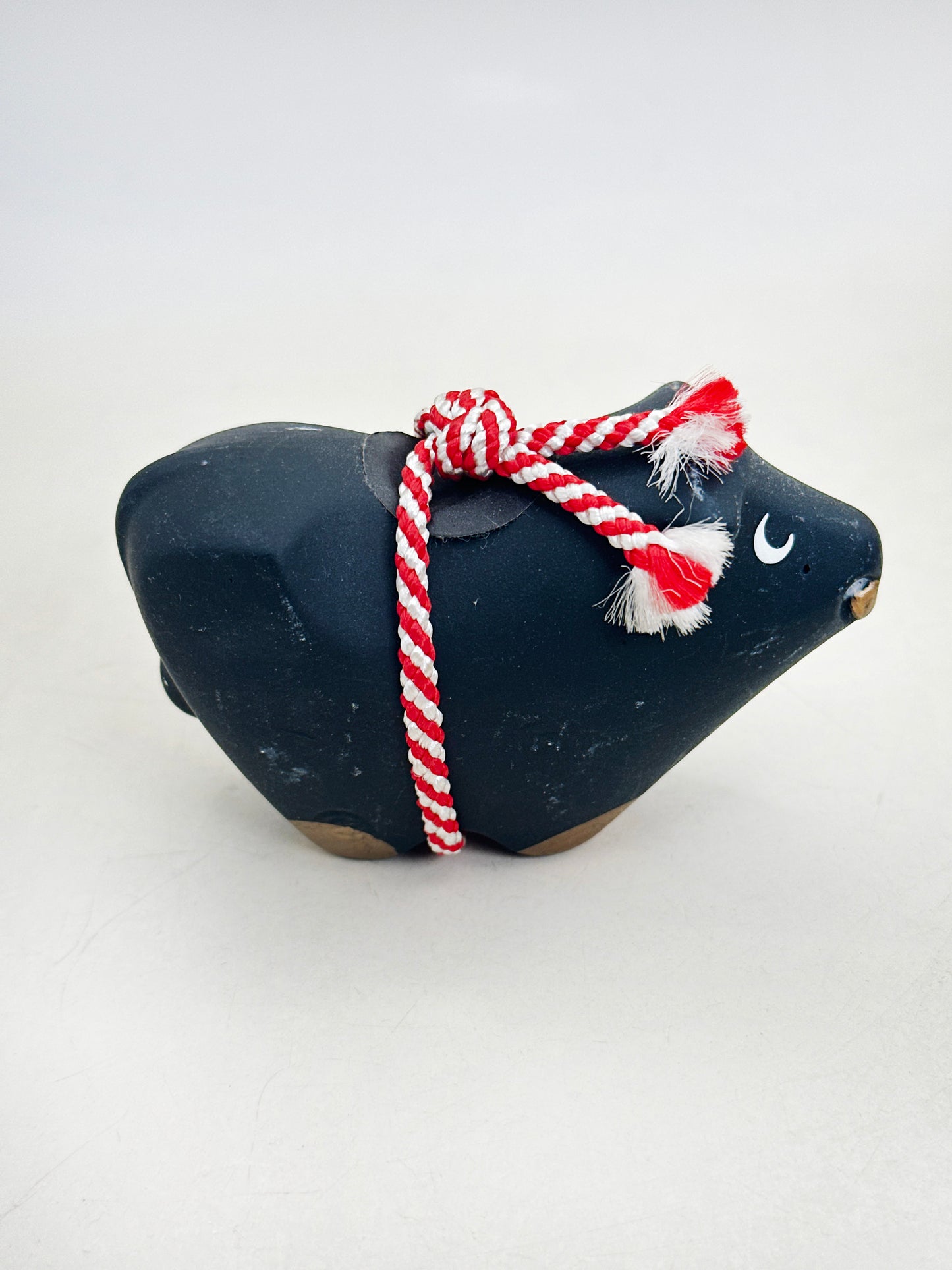 FT468 - Zodiac Cow figurine by Yakushigama 薬師窯