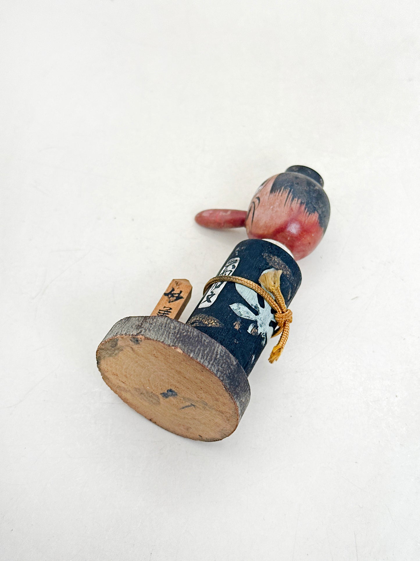 K10231 - Omiyage Kokeshi from  Mount Myōgi 妙義山