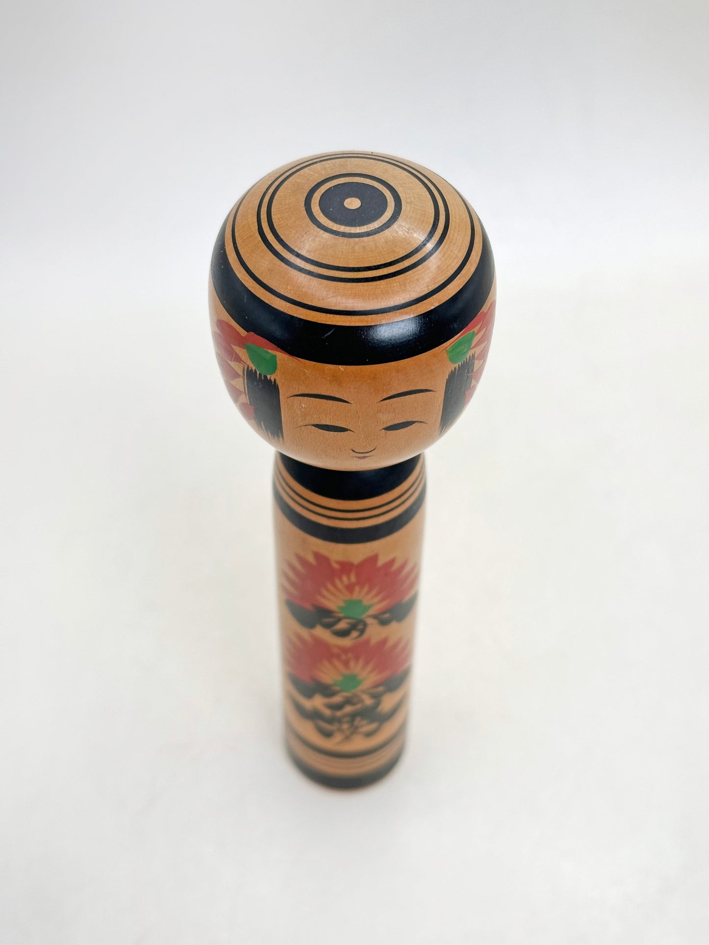 K18161 - Sosaku Shingata Kokeshi by Hitokura Masamichi 一倉正道