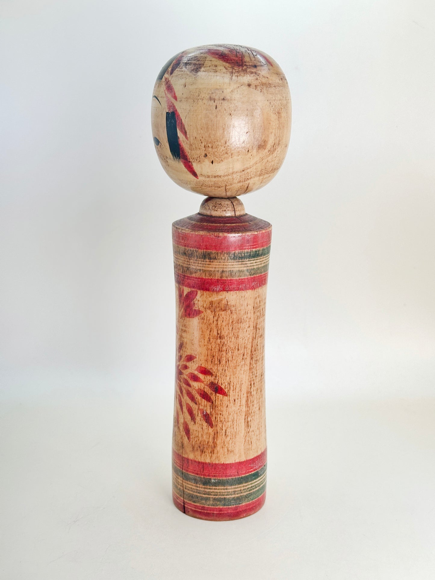 K25127 - Sosaku Shingata kokeshi by Atsumi Katsufusa 熱海勝房