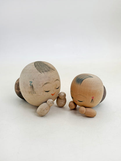 K05070 - Omiyage Kokeshi from Hakone Onsen 箱根