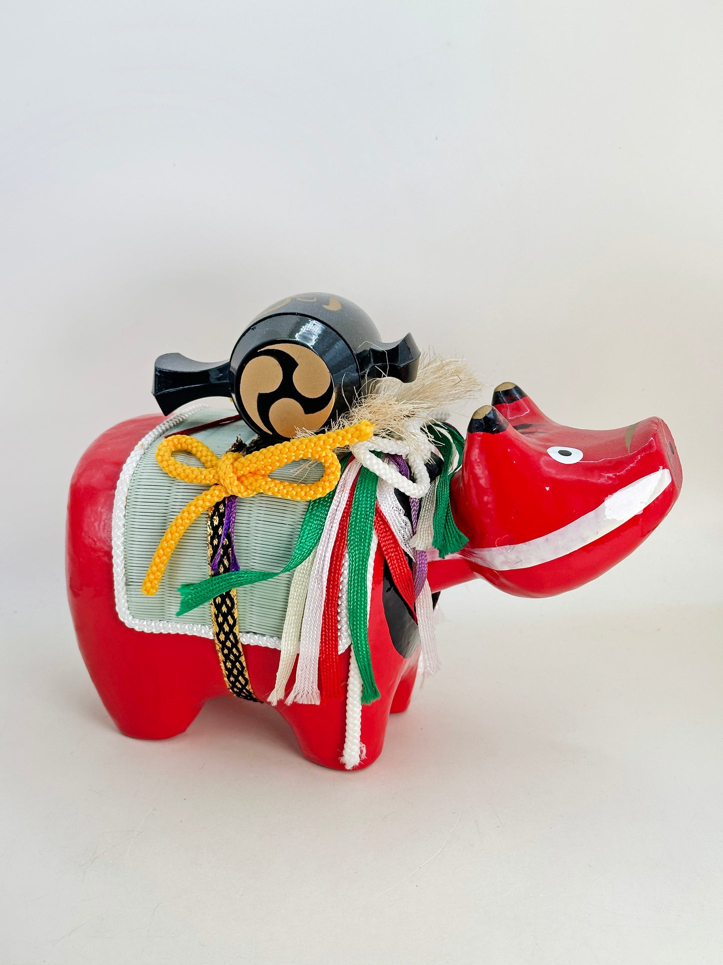 FT331 - Hariko Akabeko – Red Cow Paper Mache 赤べこ