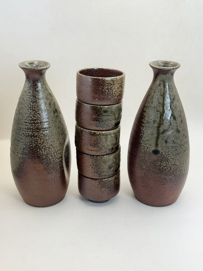 TB457 - Tamba Tachikui Ware Sake Set 立杭焼