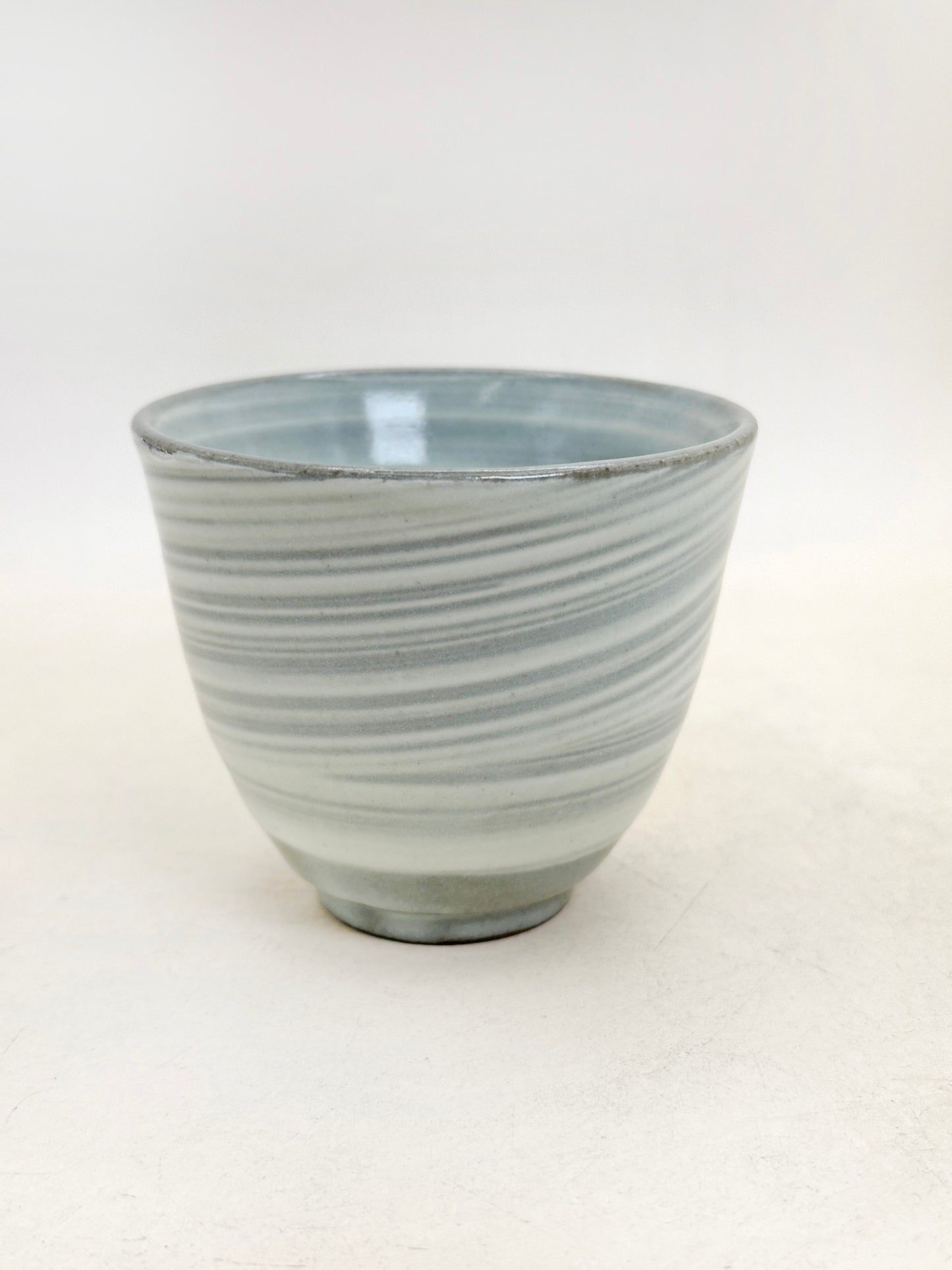 TB304 - Hakeme Tea cup by Tachikichi たち吉