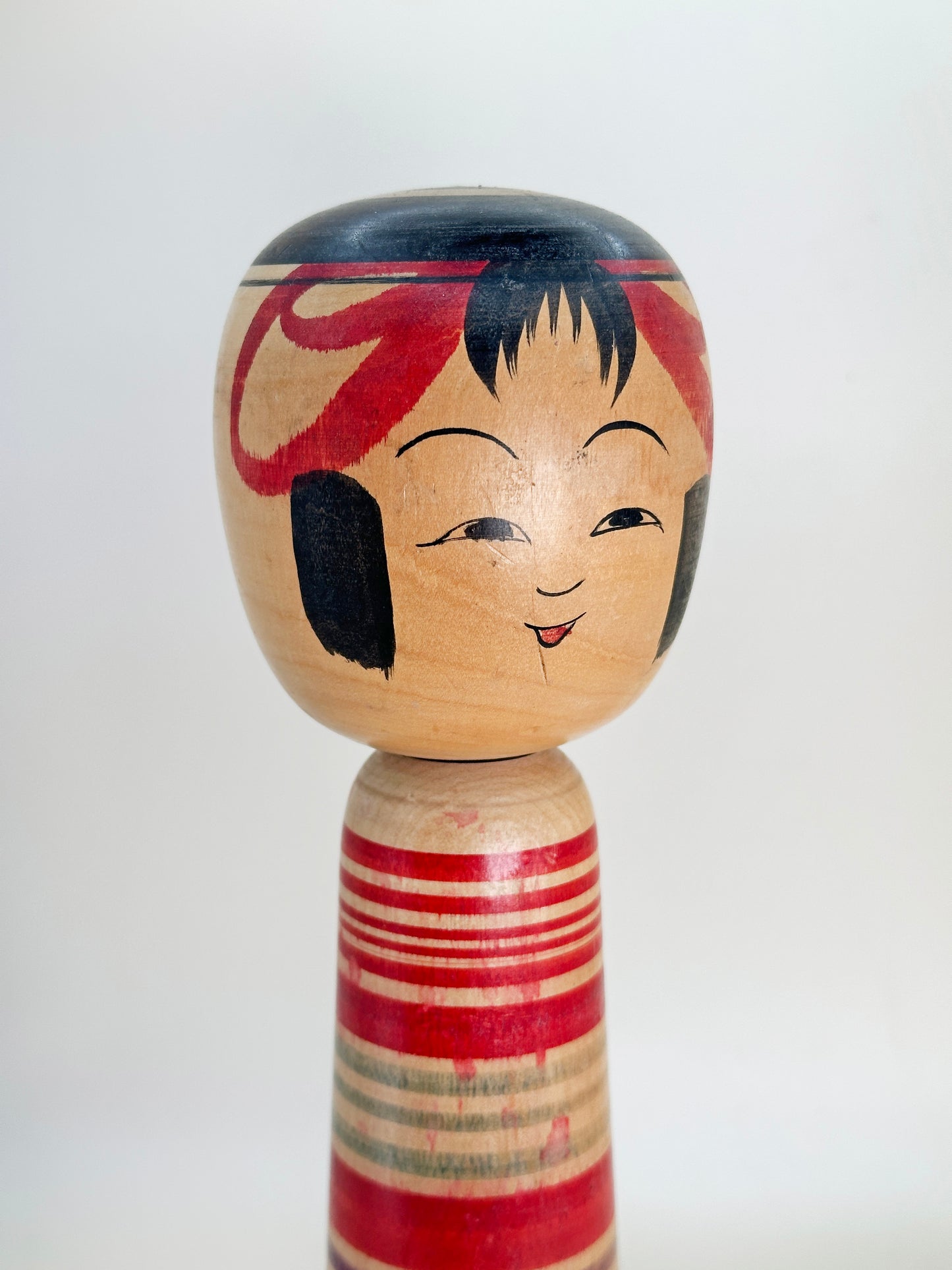 K25129 - Tsuchiyu kokeshi by Tokunaga Shinichi 徳永慎一