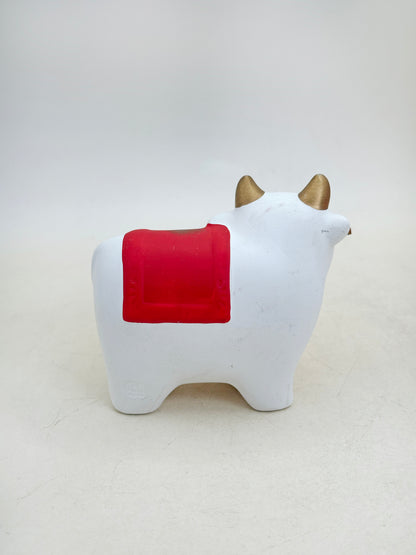 FT476 - Zodiac Cow figurine by Yakushigama 薬師窯
