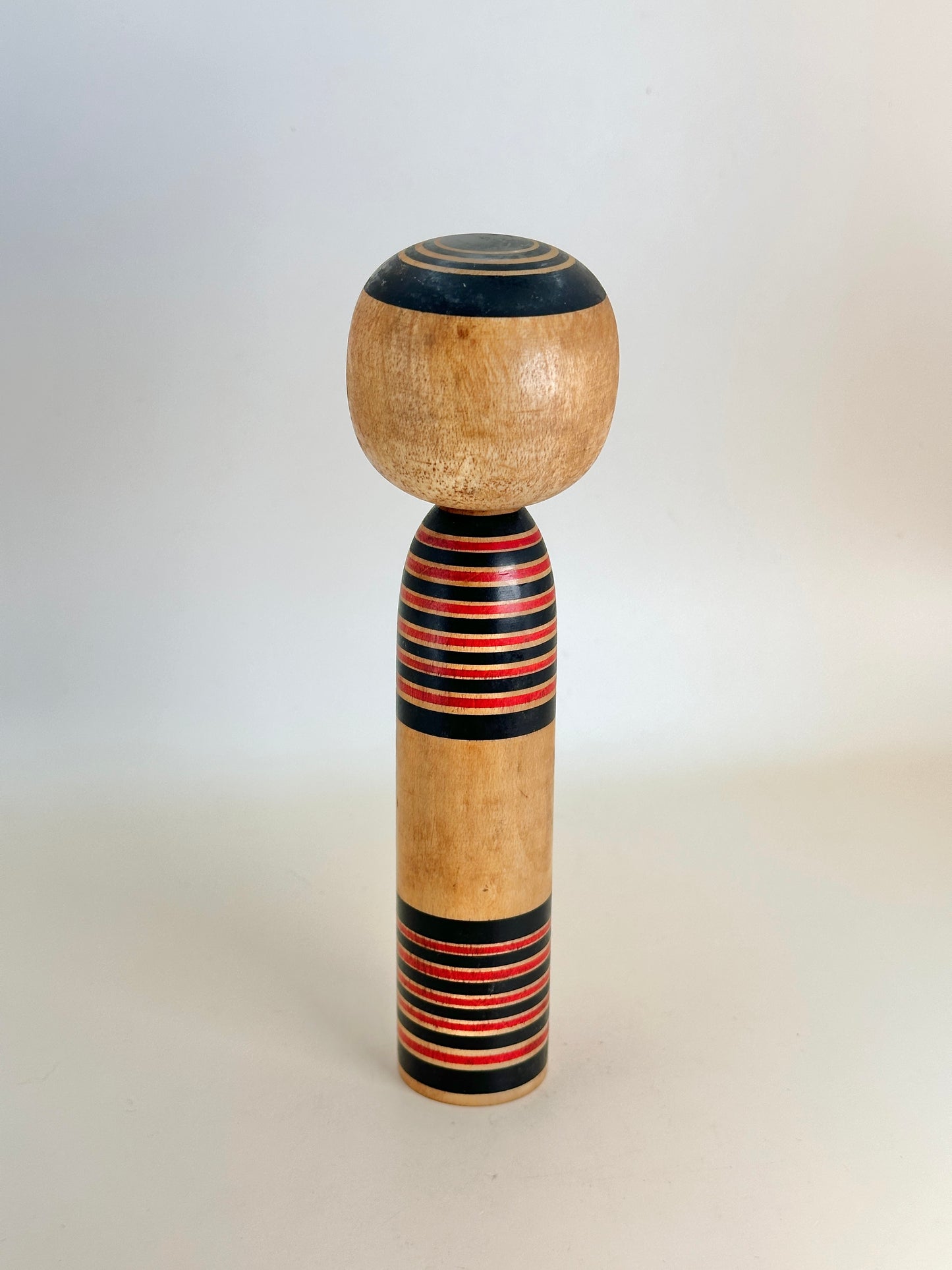 K18109 - Nanbu Hanamaki Kokeshi de Nagao Sato 佐藤長雄
