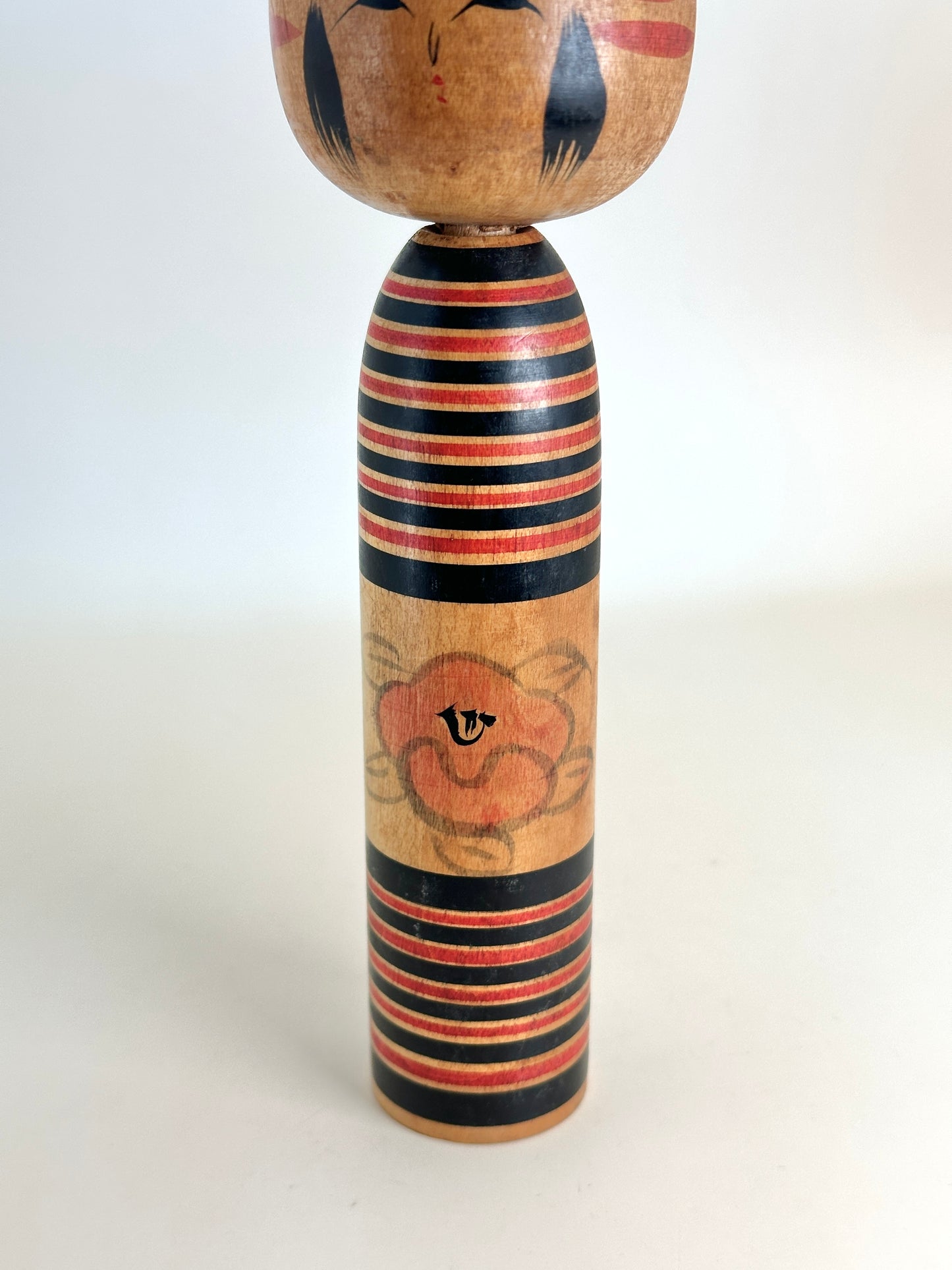 K18109 - Nanbu Hanamaki Kokeshi de Nagao Sato 佐藤長雄