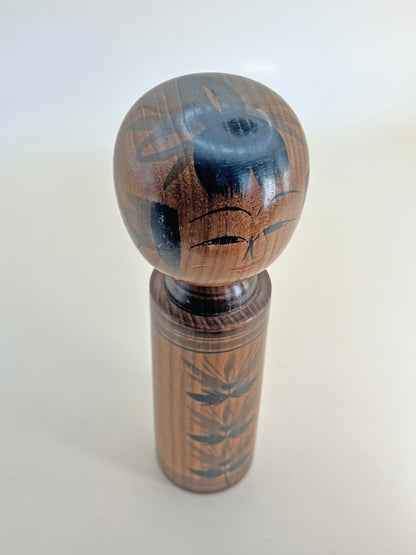 K18111 - Traditional Togatta kokeshi by Maehara Yasuo 前原康夫