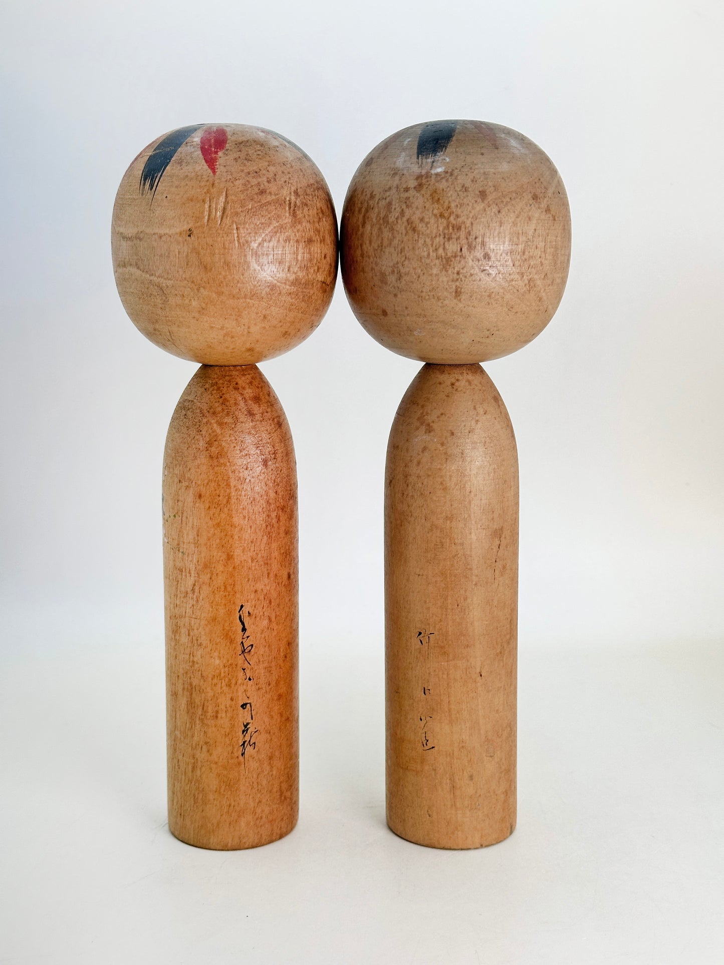 K20137 - Sosaku Shingata Kokeshi doll by Shunyo 春容