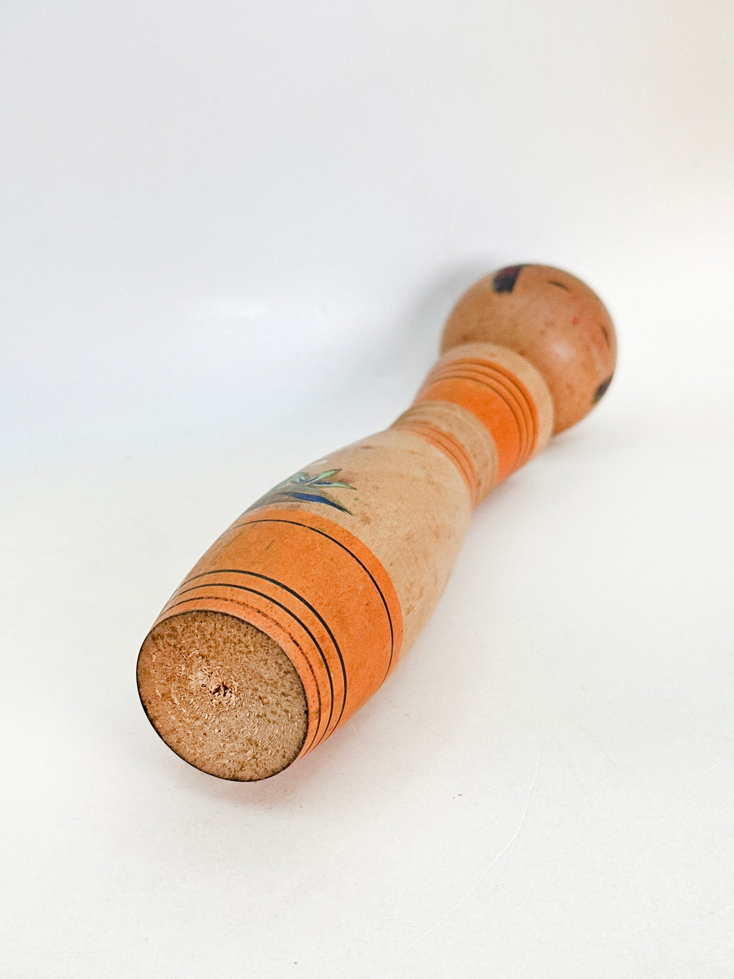 K20135 - Sosaku Kokeshi of Three Friends of Winter 歳寒三友