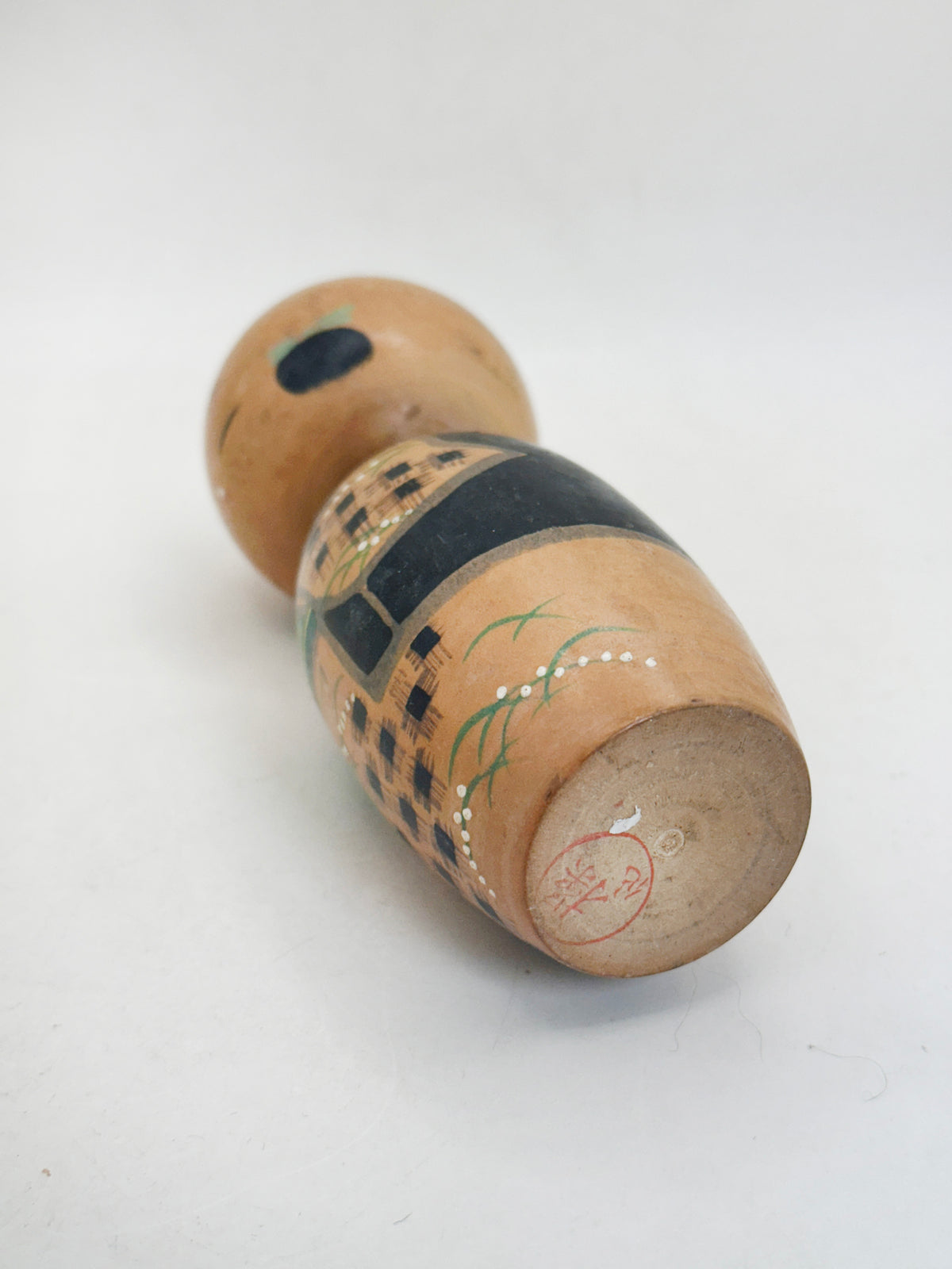 K15188 - Donko Kokeshi signed by Misao 操