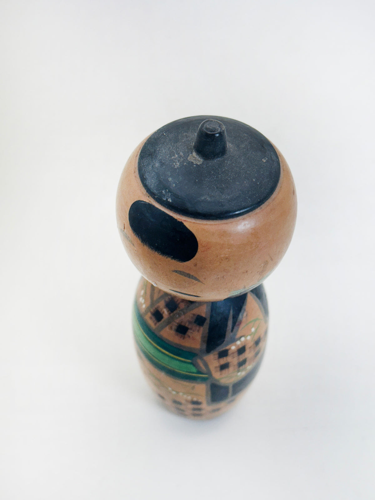 K15188 - Donko Kokeshi signed by Misao 操